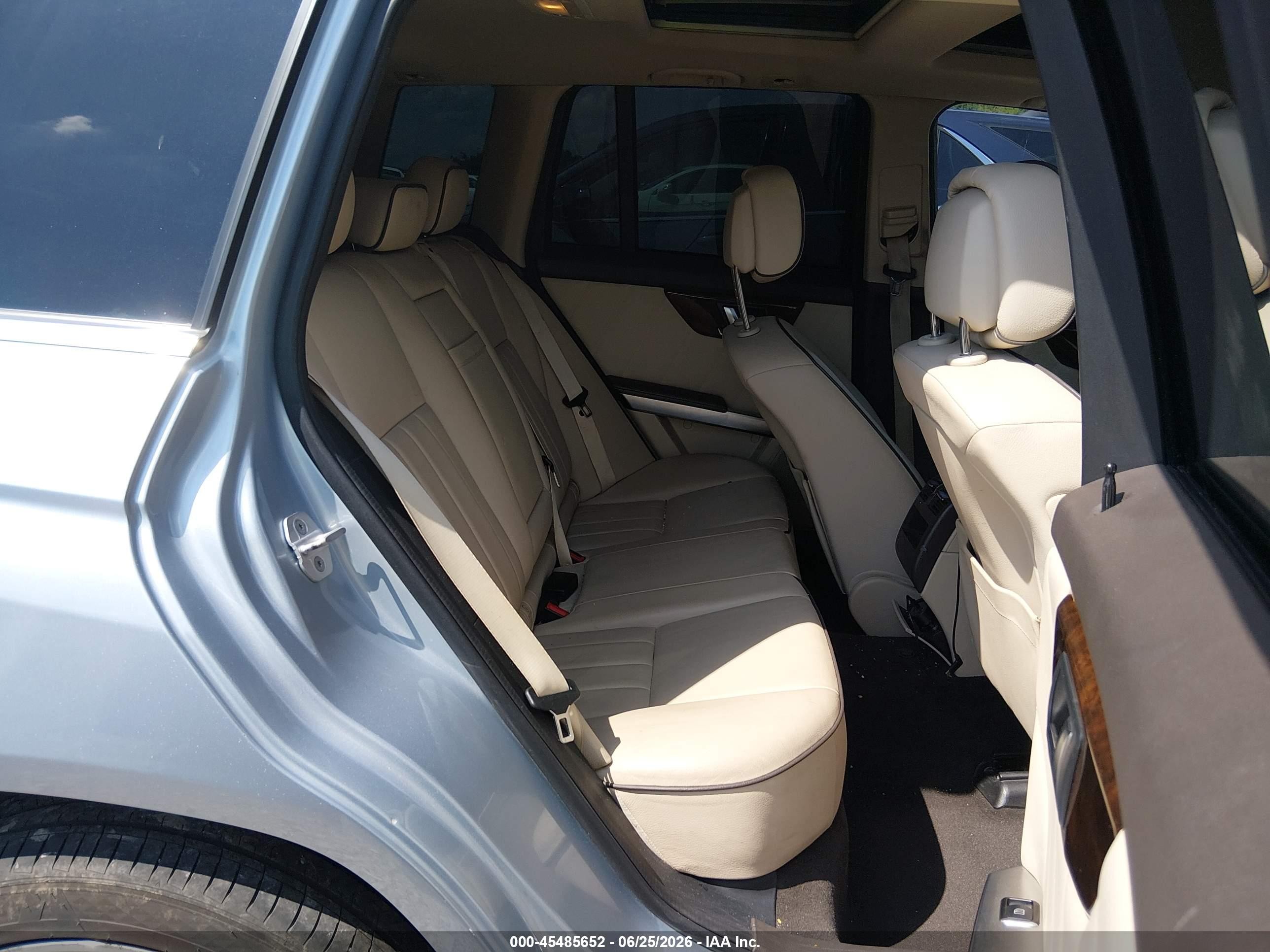 2015 Mercedes-benz Glk 350   Light Blue vin: WDCGG5HB3FG370270