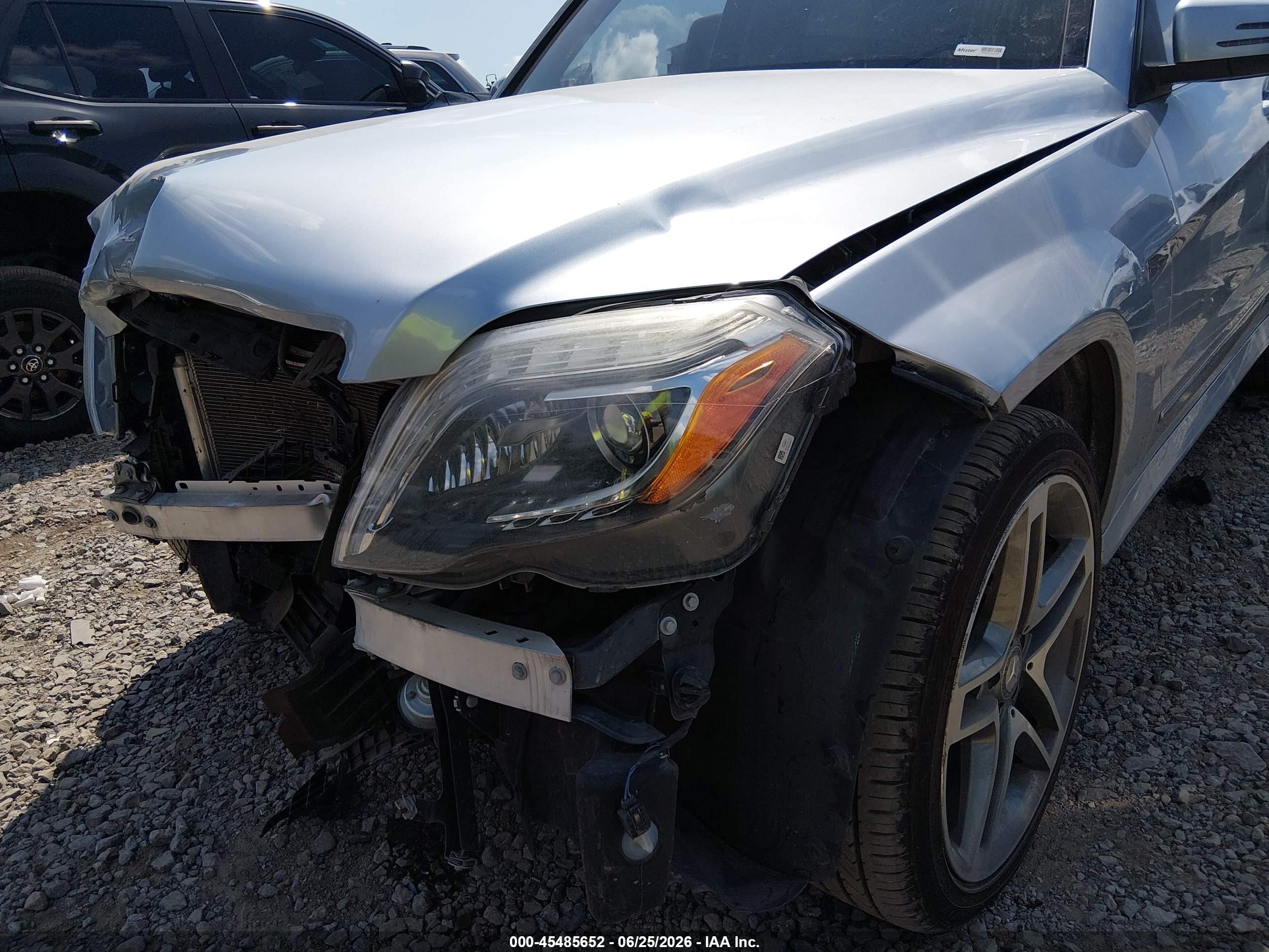 2015 Mercedes-benz Glk 350   Light Blue vin: WDCGG5HB3FG370270