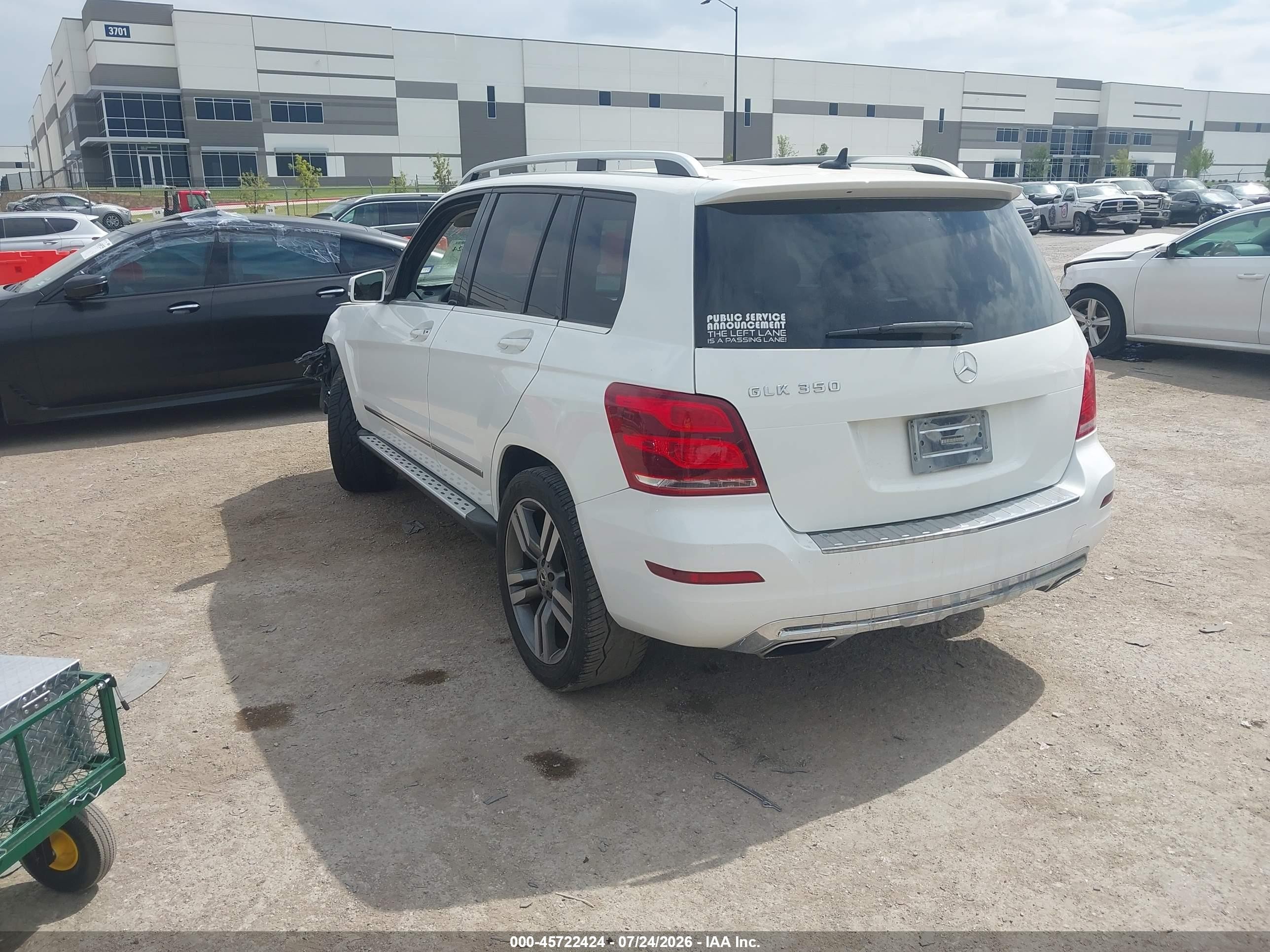 2015 Mercedes-benz Glk 350   White vin: WDCGG5HB3FG379258