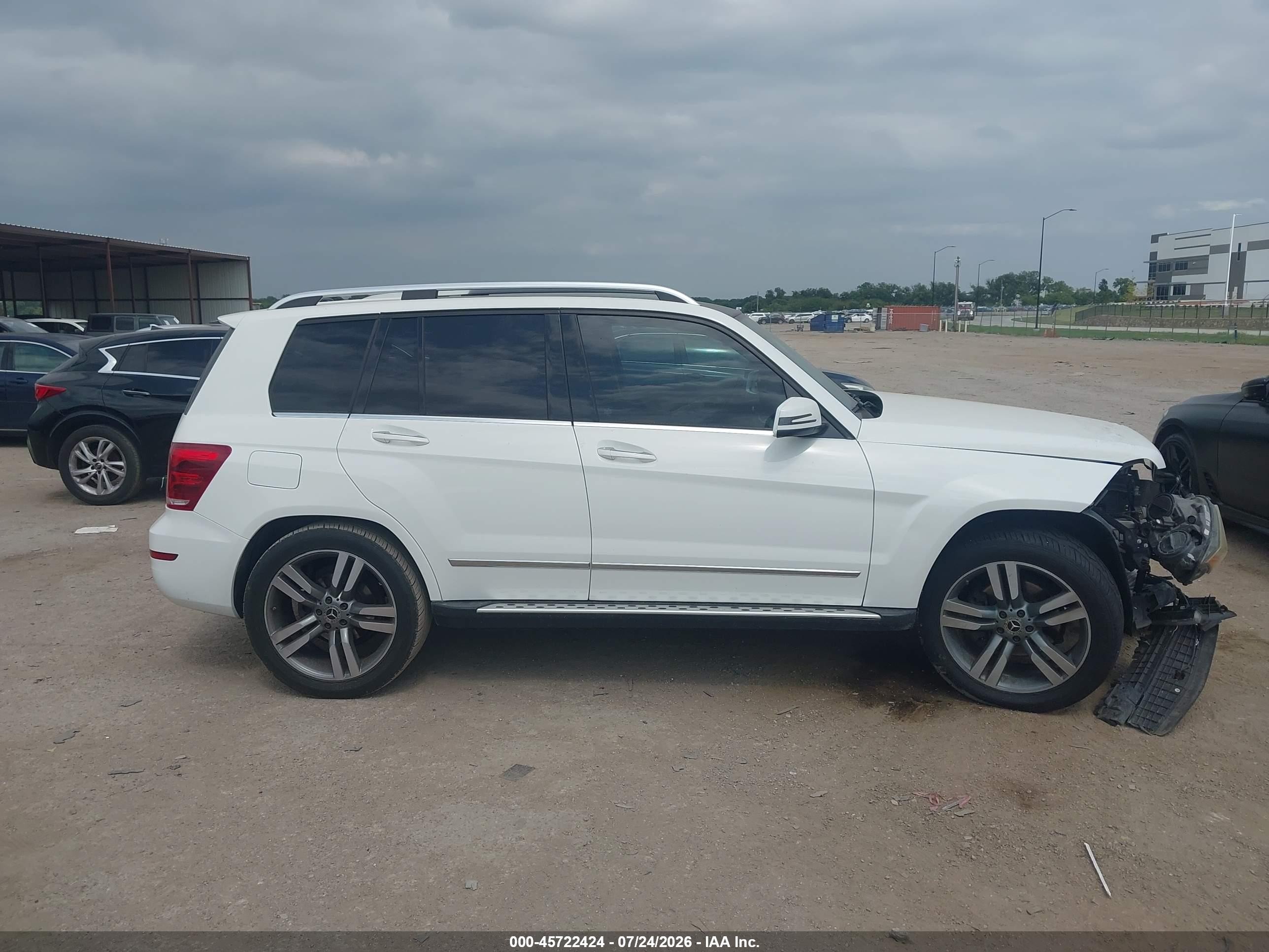 2015 Mercedes-benz Glk 350   White vin: WDCGG5HB3FG379258