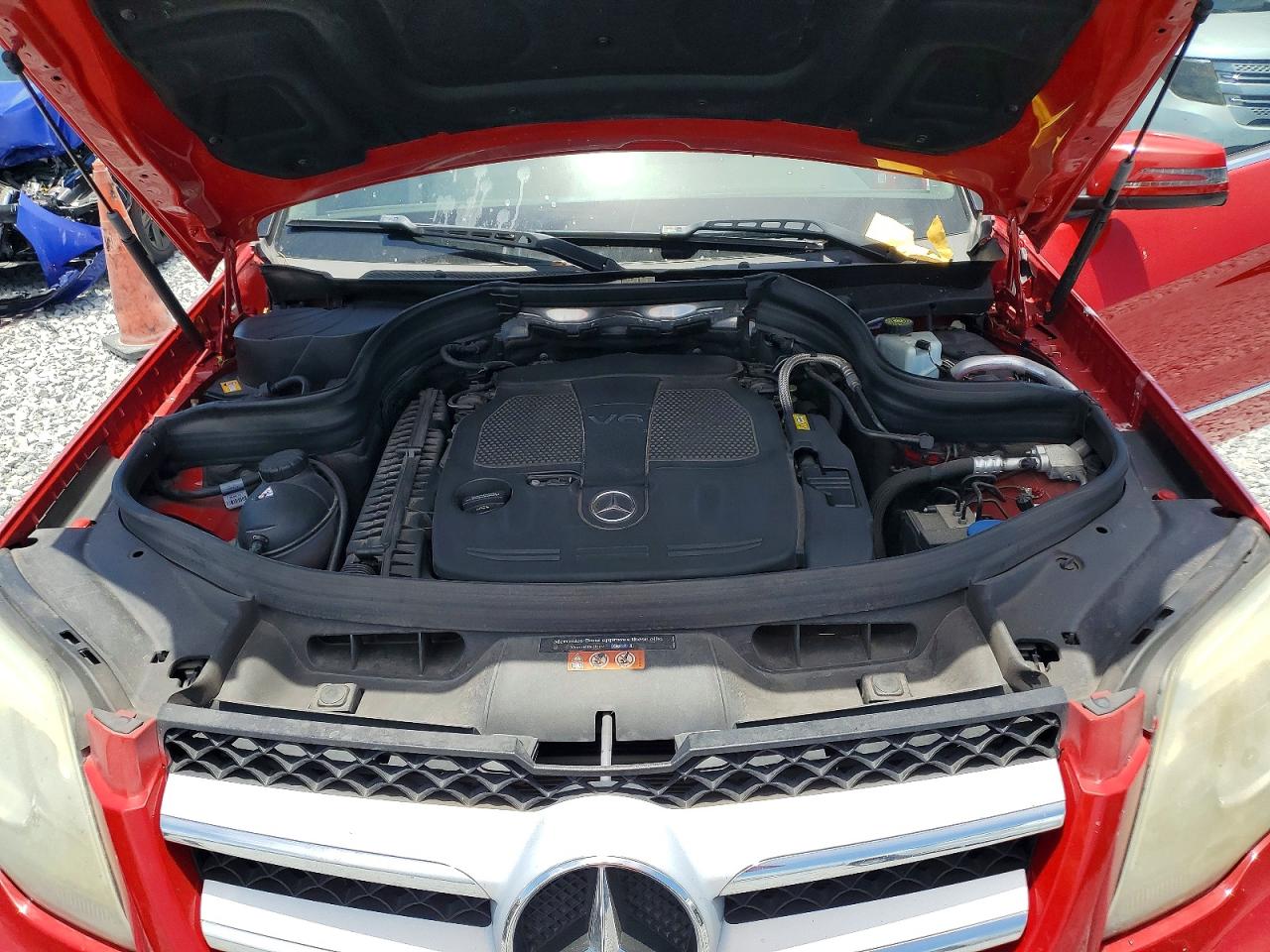 2015 Mercedes-benz Glk 350 Red vin: WDCGG5HB3FG427793