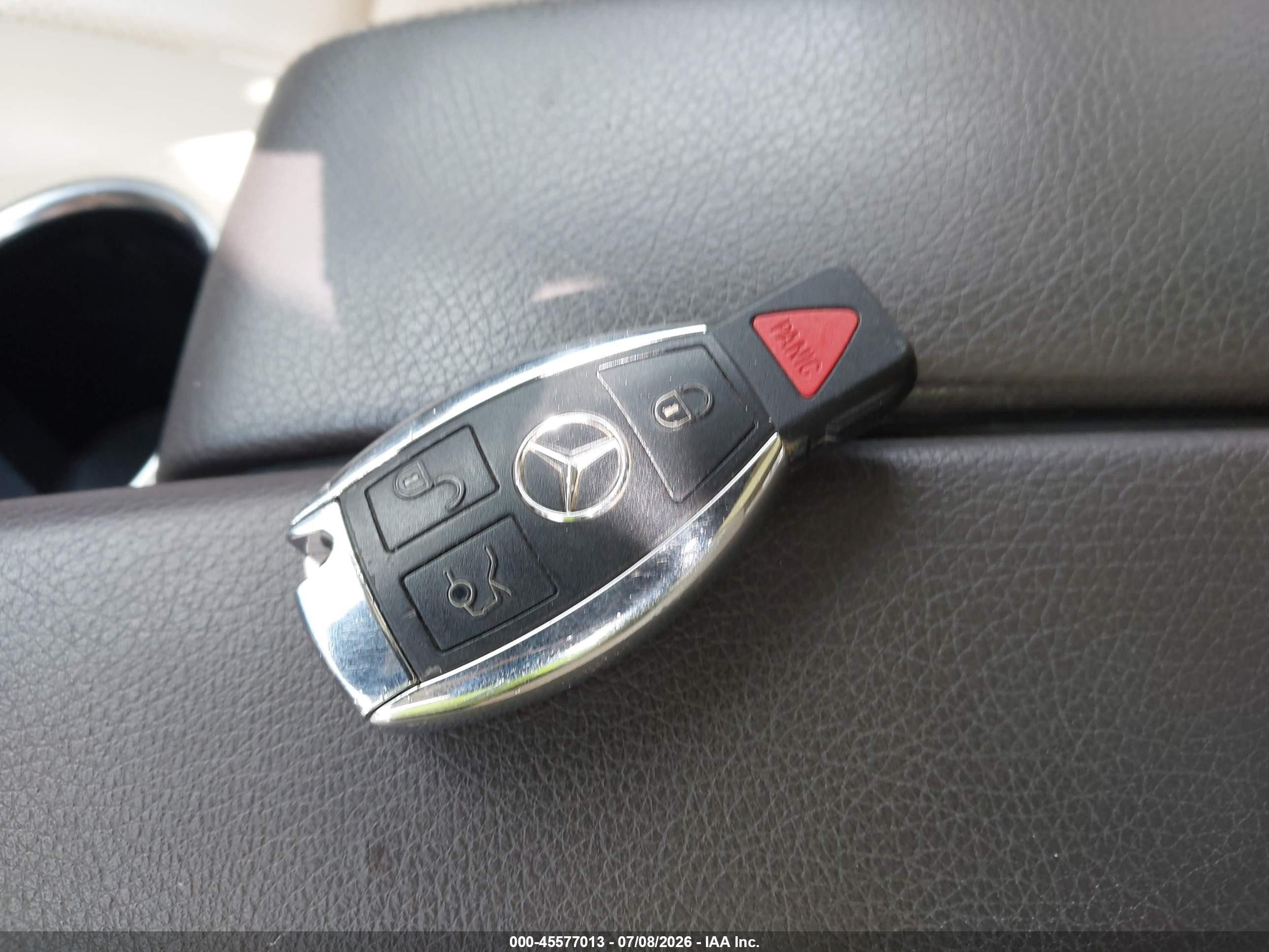 2013 Mercedes-benz Glk 350 Красный vin: WDCGG5HB4DF975305
