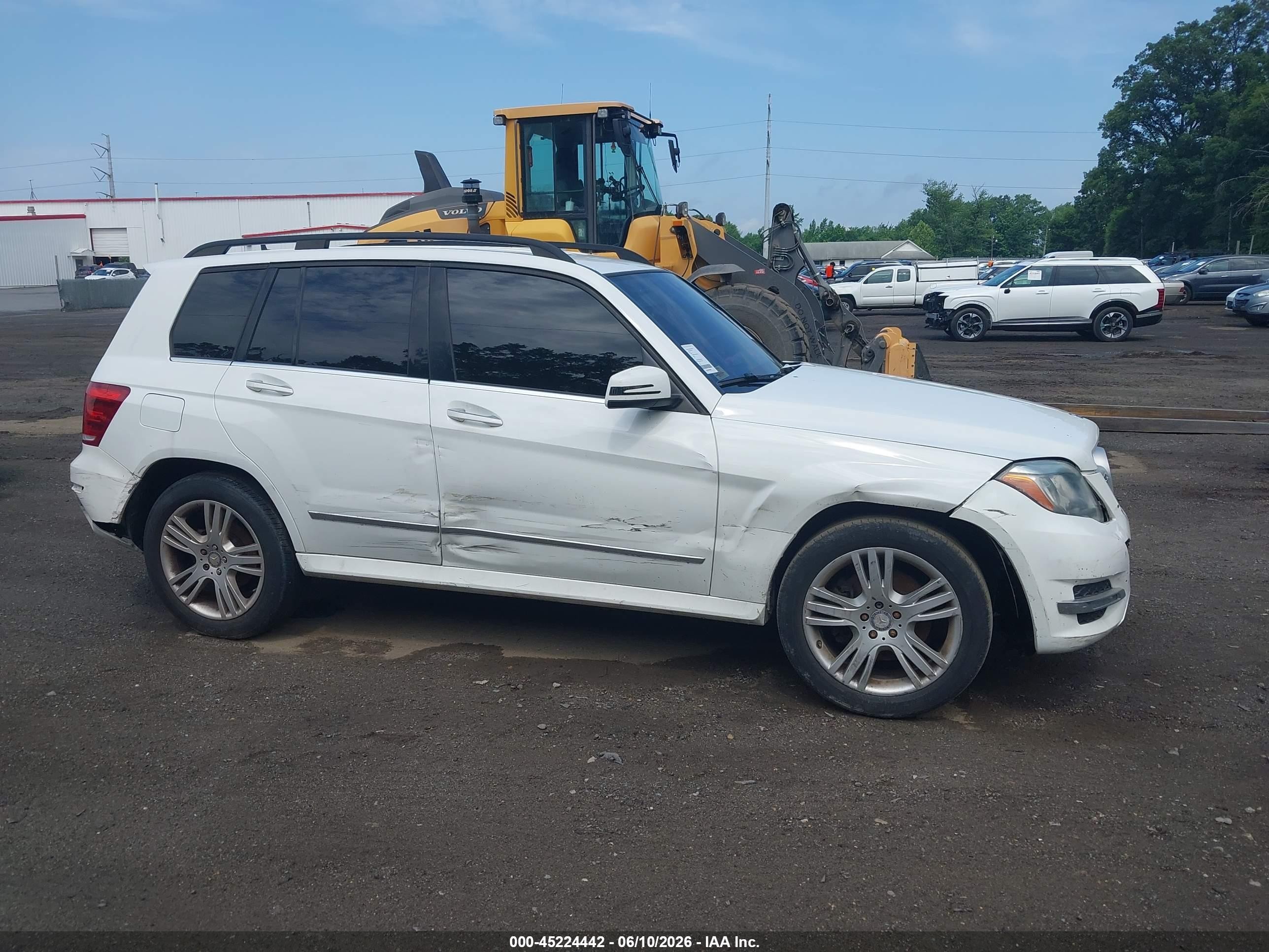 2014 Mercedes-benz Glk 350   White vin: WDCGG5HB4EG217950