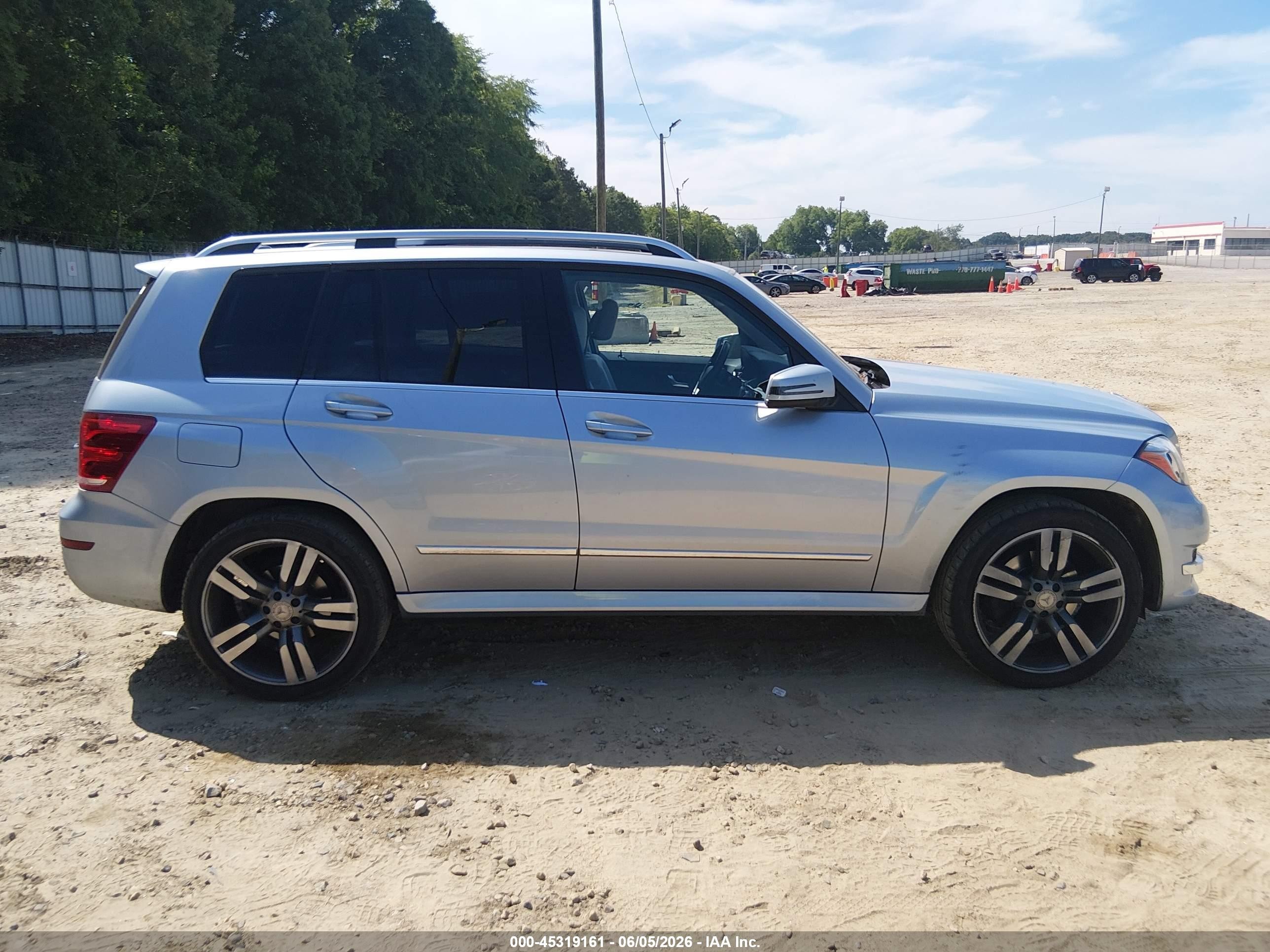 2014 Mercedes-benz Glk 350   Light Blue vin: WDCGG5HB4EG248810
