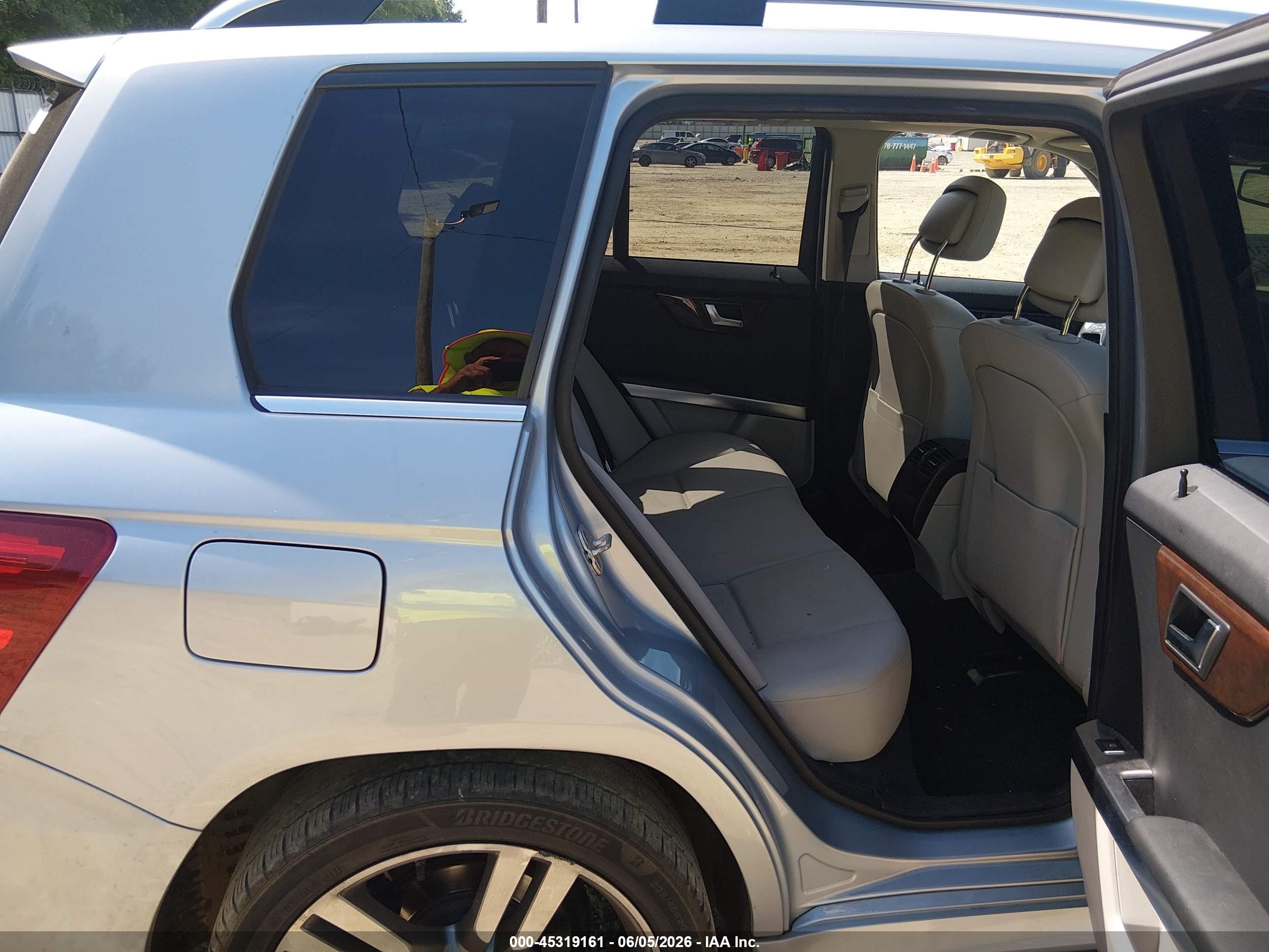 2014 Mercedes-benz Glk 350   Light Blue vin: WDCGG5HB4EG248810