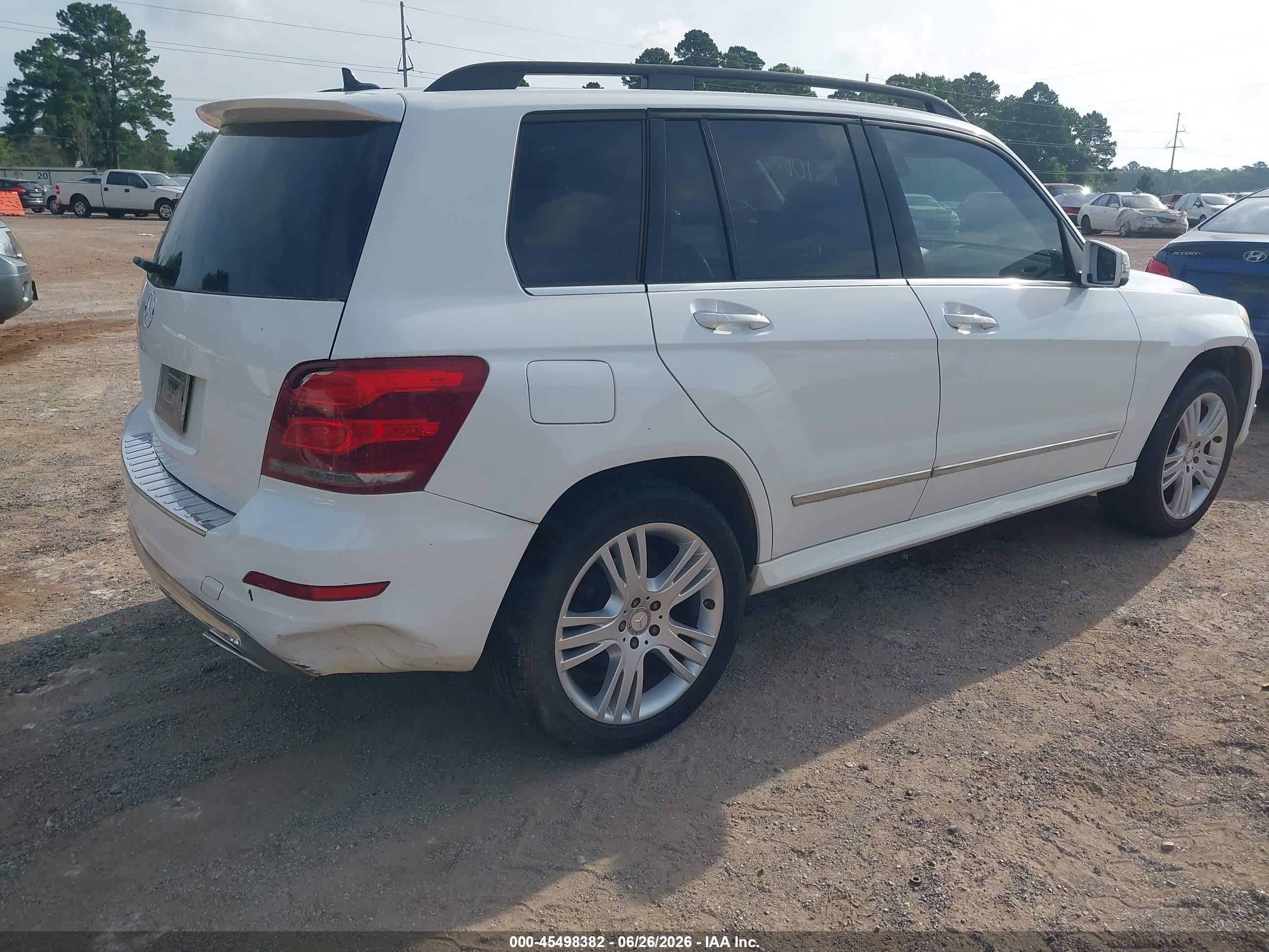 2015 Mercedes-benz Glk 350   Белый vin: WDCGG5HB4FG355146