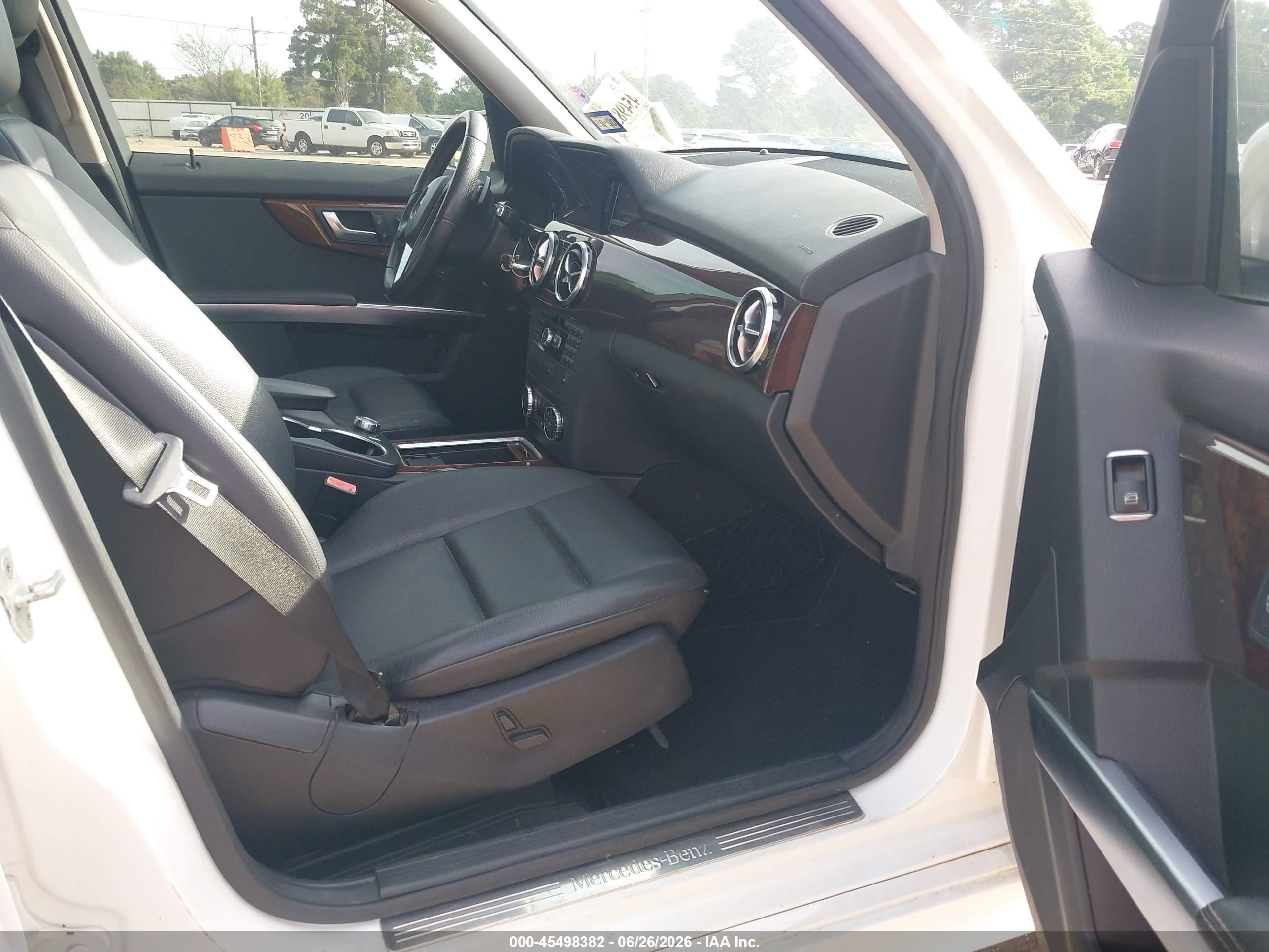 2015 Mercedes-benz Glk 350   Белый vin: WDCGG5HB4FG355146