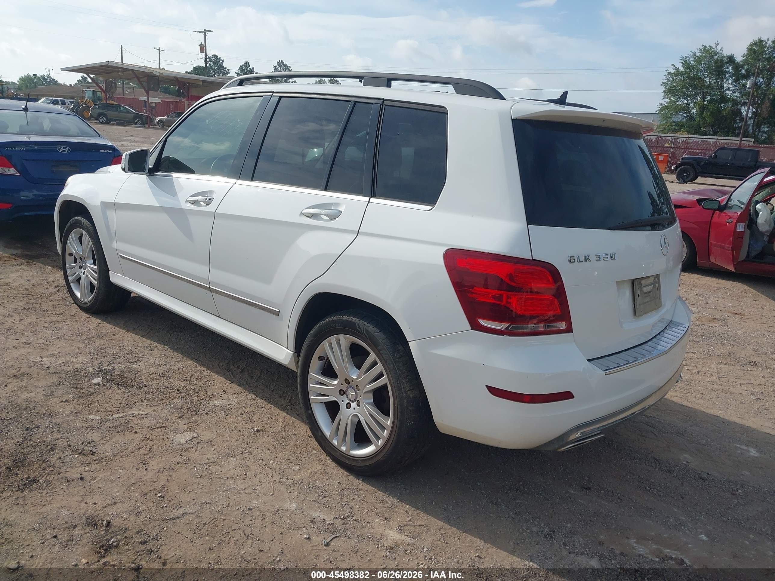 2015 Mercedes-benz Glk 350   Белый vin: WDCGG5HB4FG355146