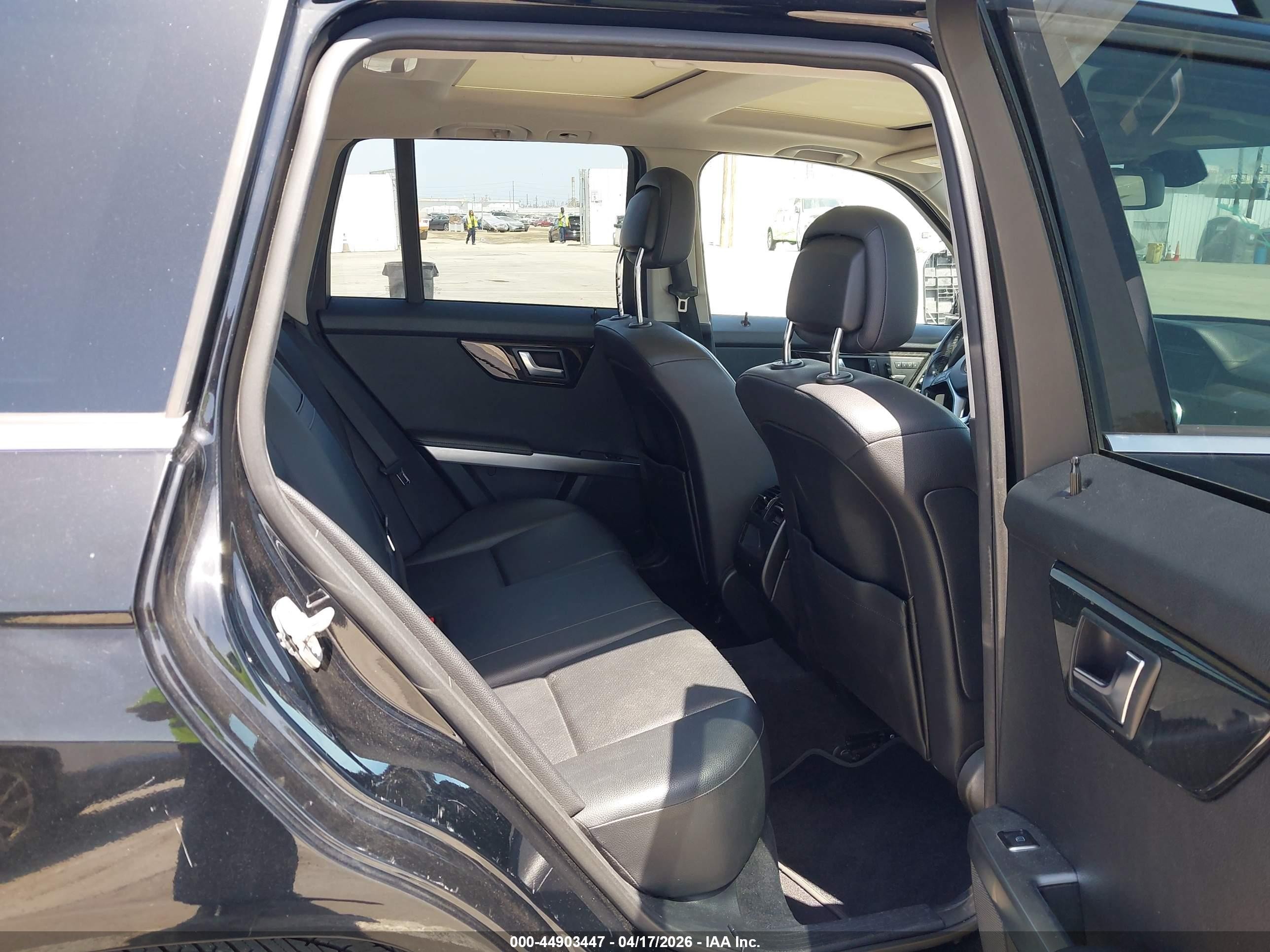 2015 Mercedes-benz Glk 350   Black vin: WDCGG5HB4FG379141