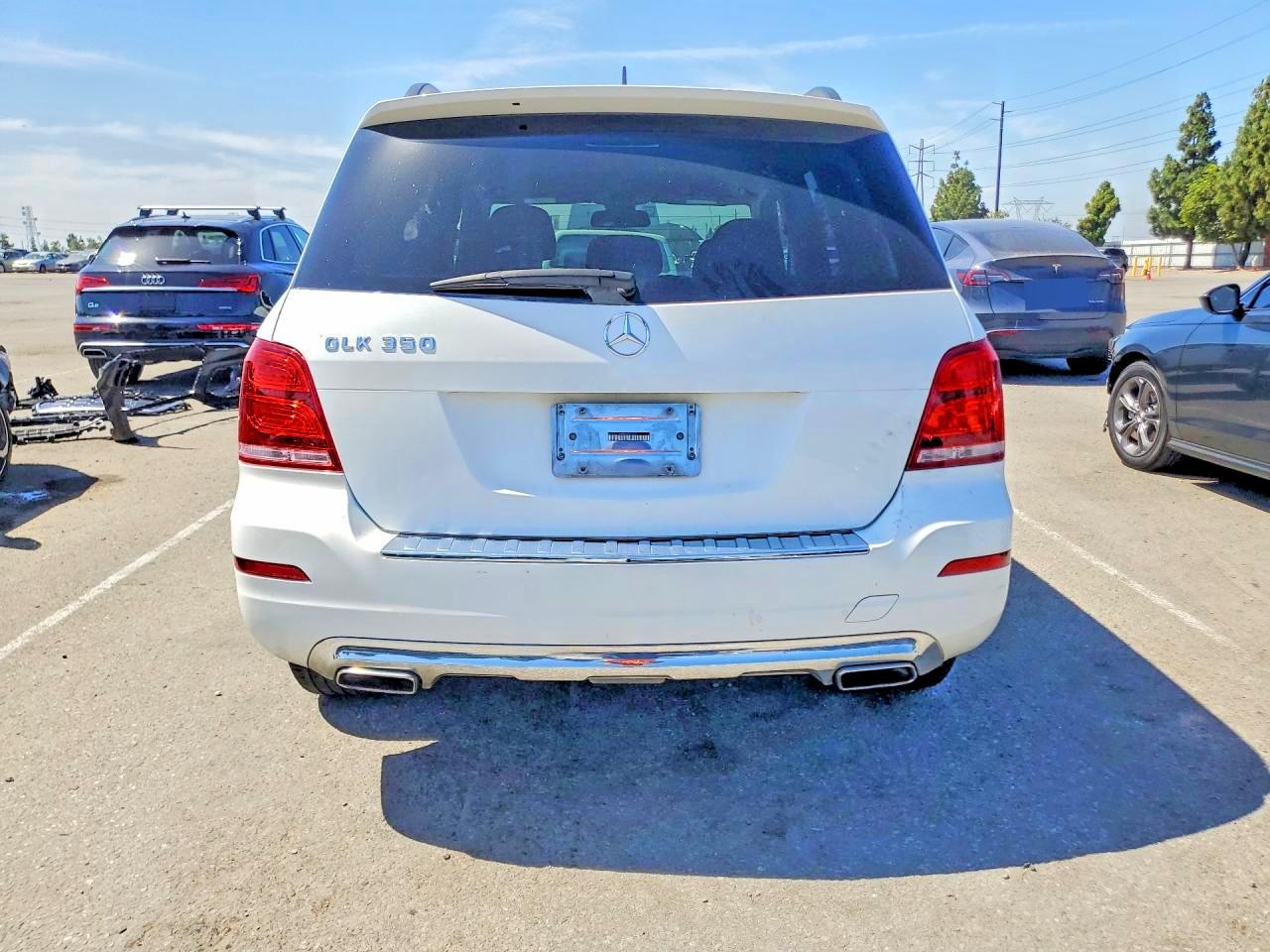 2015 Mercedes-benz Glk 350 White vin: WDCGG5HB4FG413031