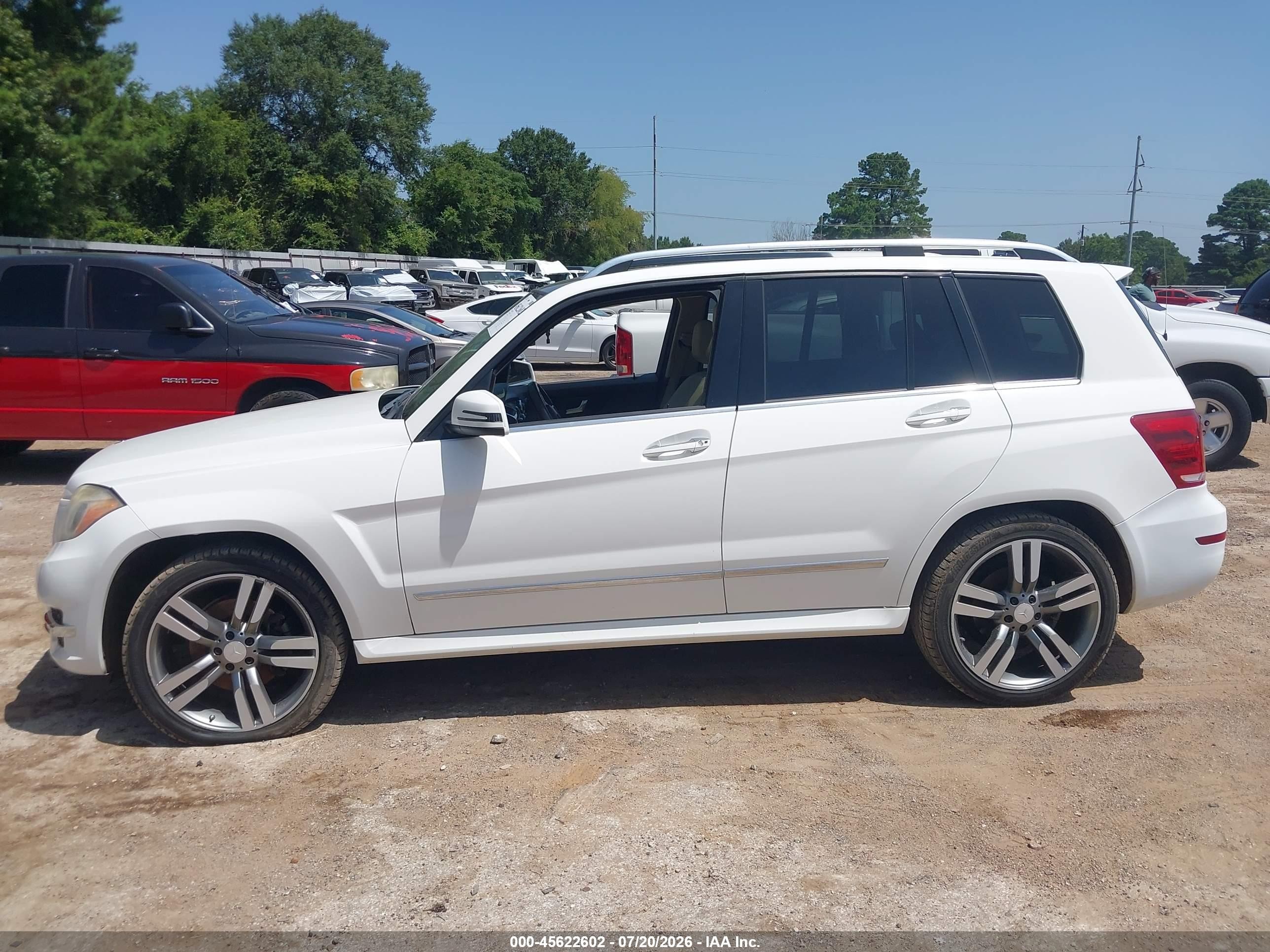 2015 Mercedes-benz Glk 350 Белый vin: WDCGG5HB4FG426670