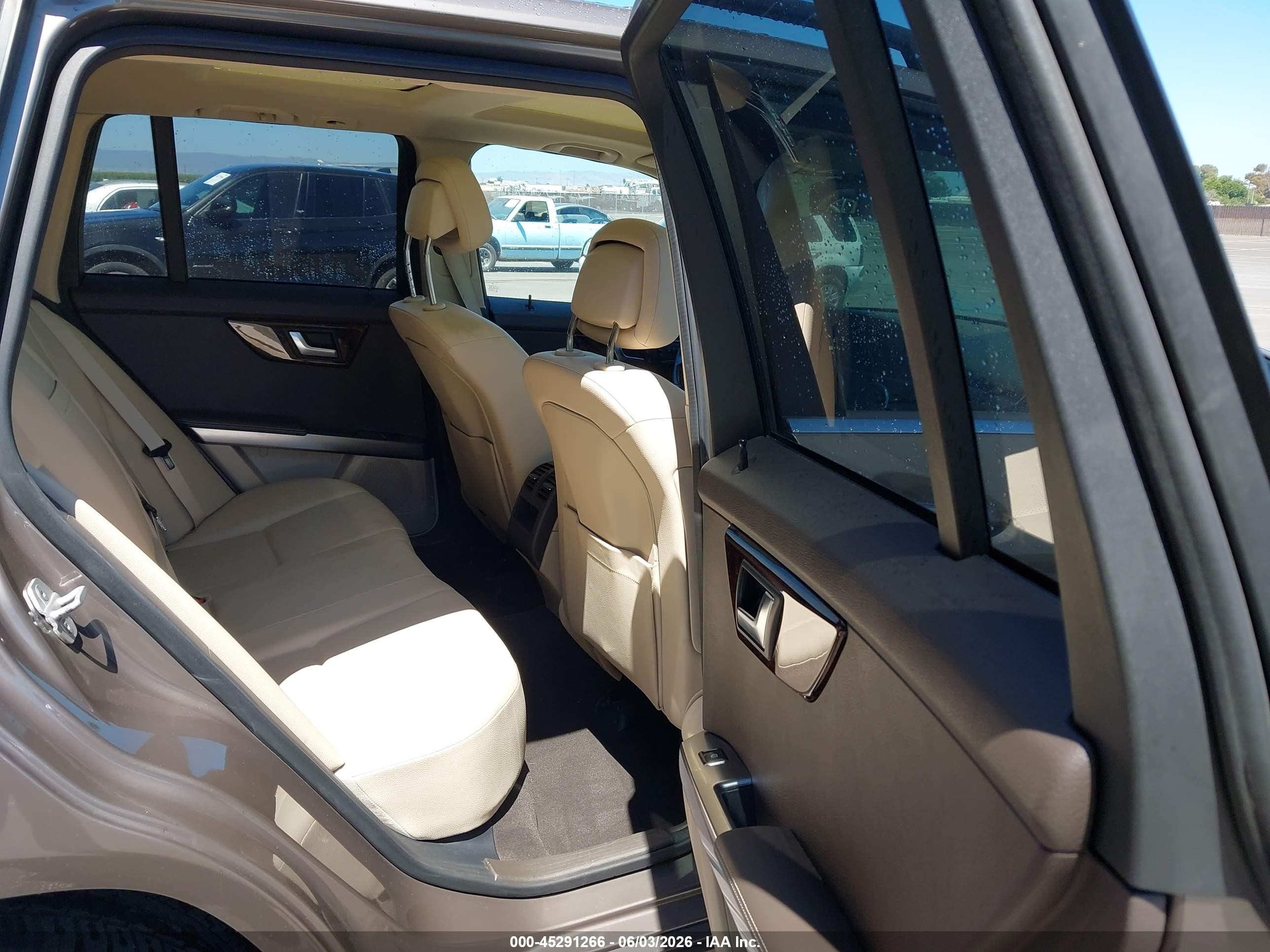2014 Mercedes-benz Glk 350   Brown vin: WDCGG5HB5EG265406
