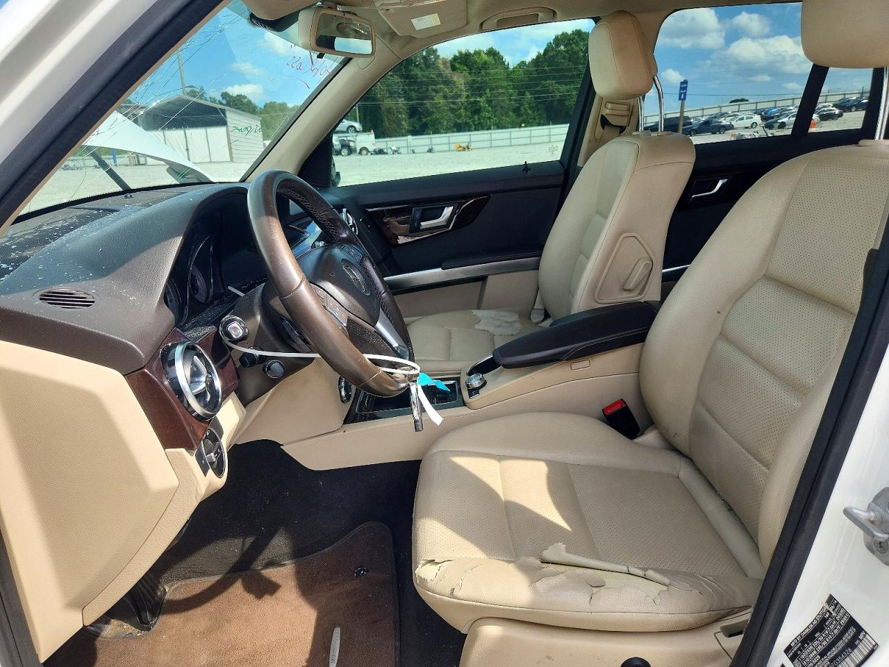 2015 Mercedes-benz Glk 350 White vin: WDCGG5HB5FG354328