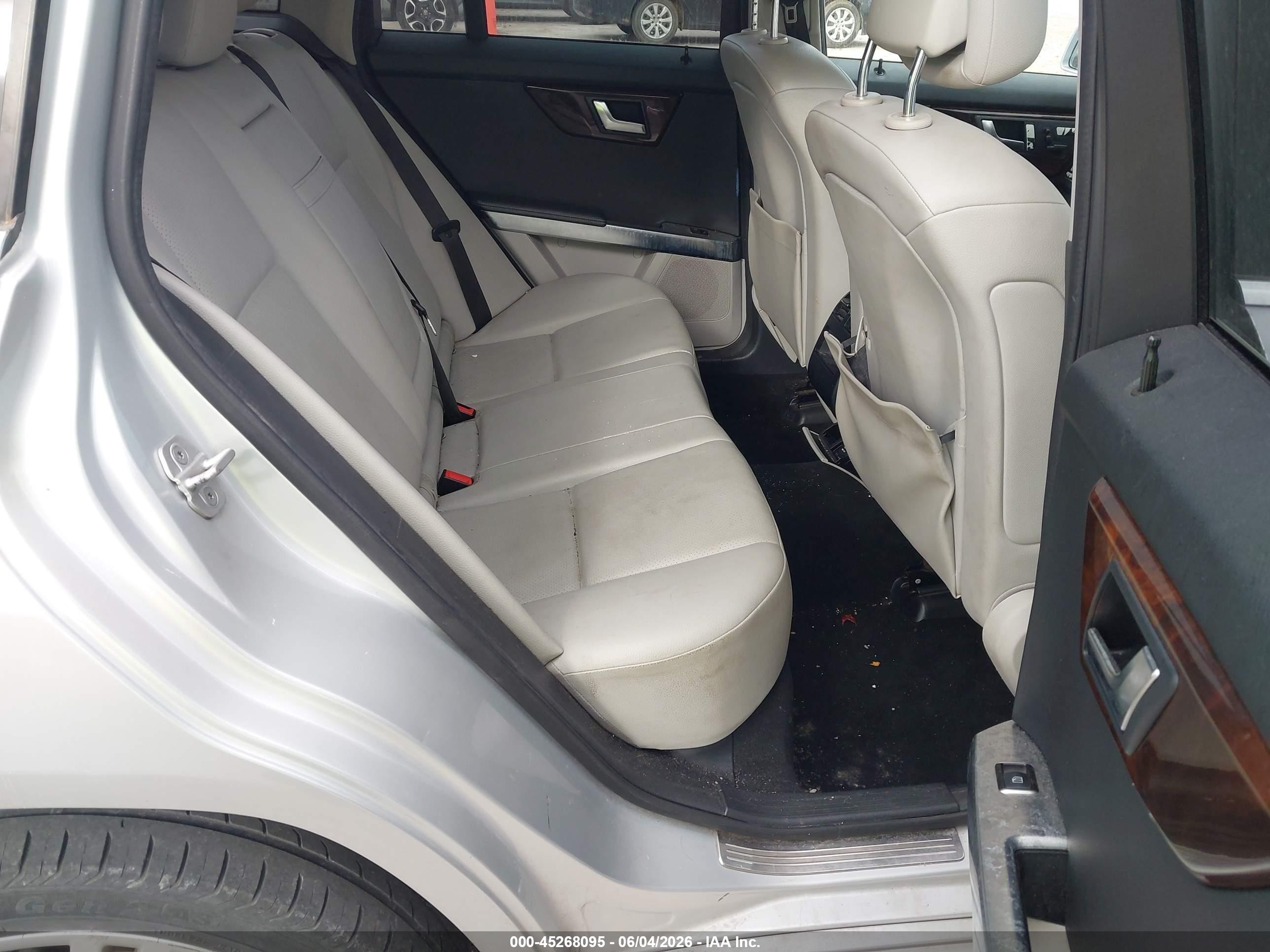 2013 Mercedes-benz Glk 350   Silver vin: WDCGG5HB6DF980893