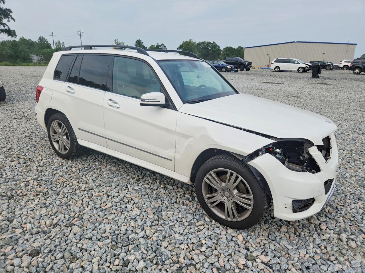 2013 Mercedes-benz Glk 350 White vin: WDCGG5HB6DG124956