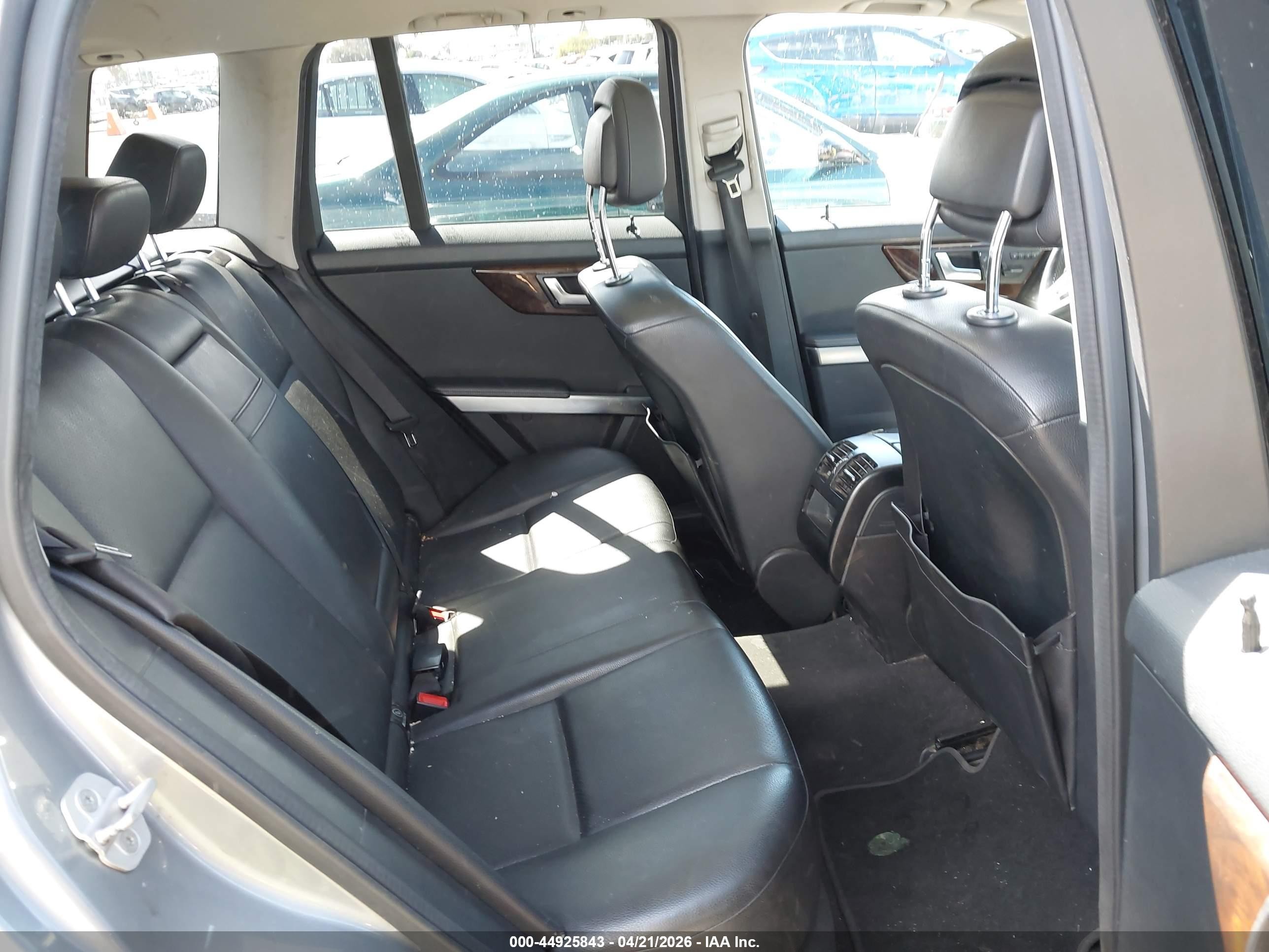 2013 Mercedes-benz Glk 350   Silver vin: WDCGG5HB6DG139683