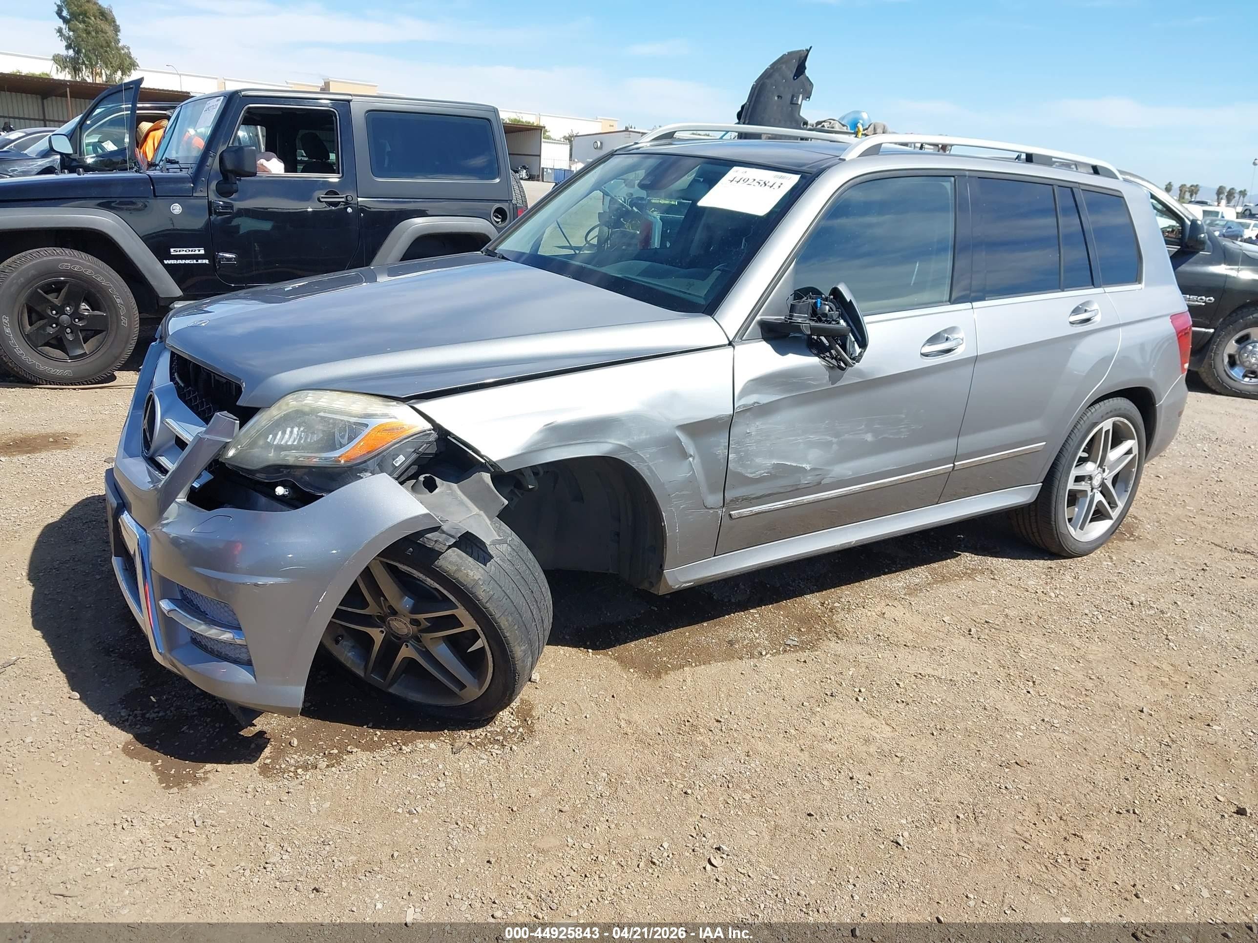 2013 Mercedes-benz Glk 350   Silver vin: WDCGG5HB6DG139683