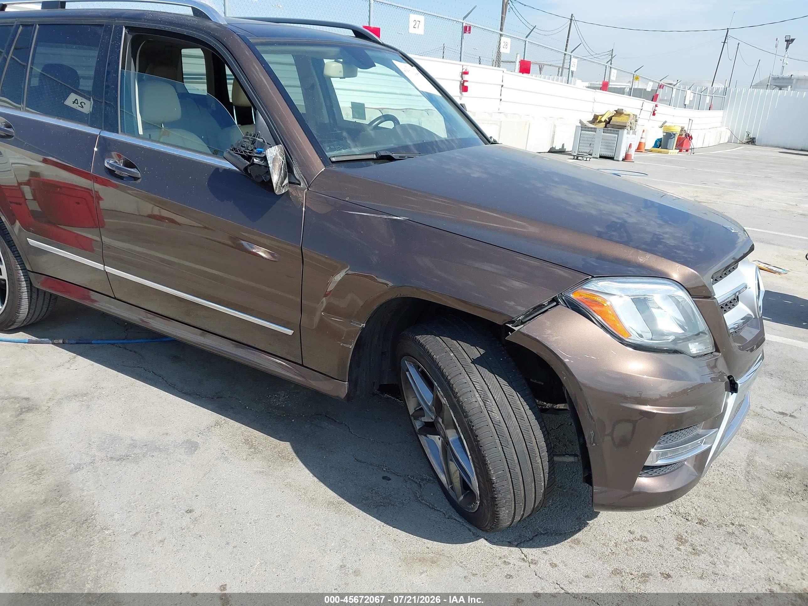 2015 Mercedes-benz Glk 350   Brown vin: WDCGG5HB6FG400667