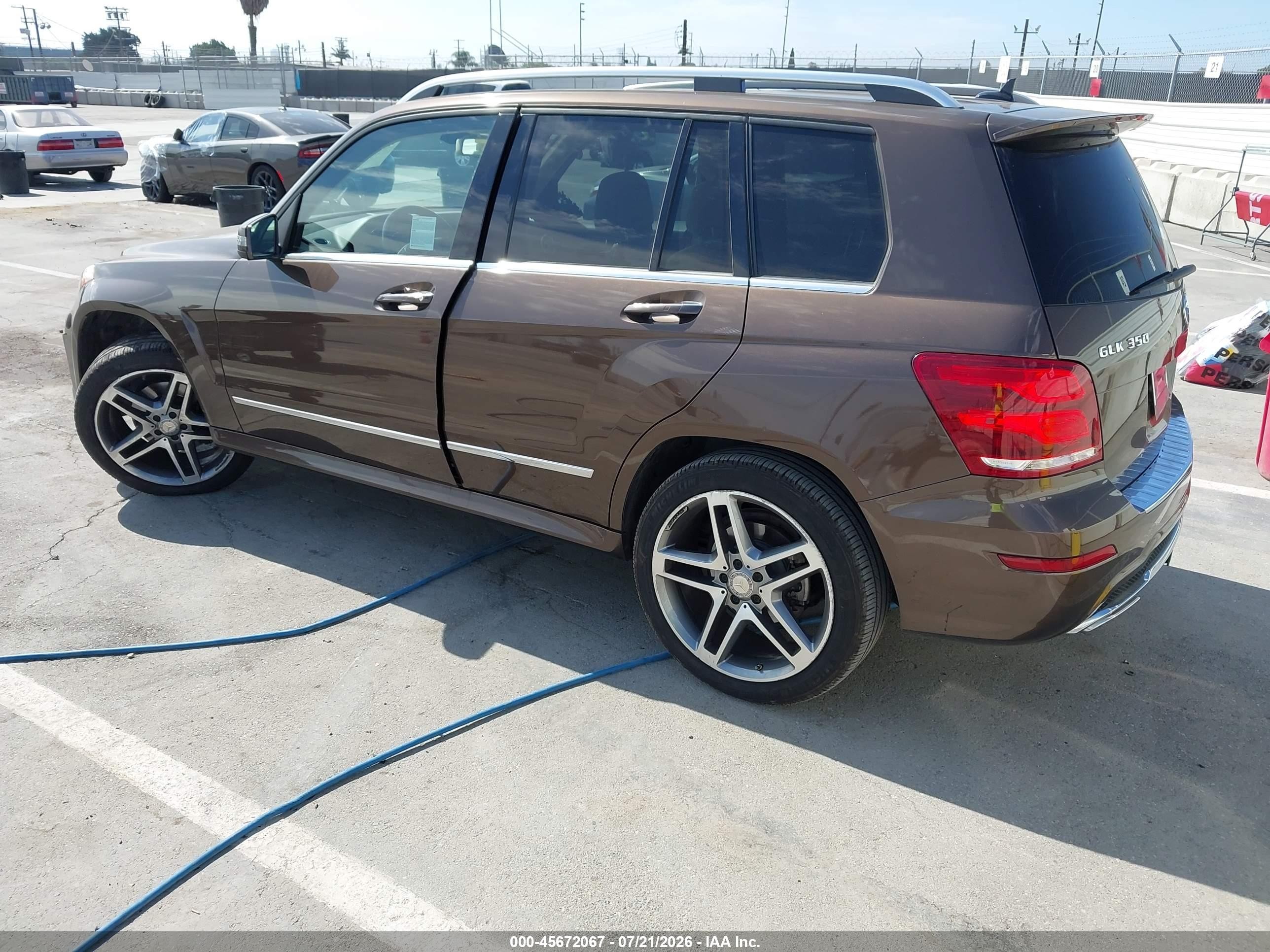 2015 Mercedes-benz Glk 350   Brown vin: WDCGG5HB6FG400667