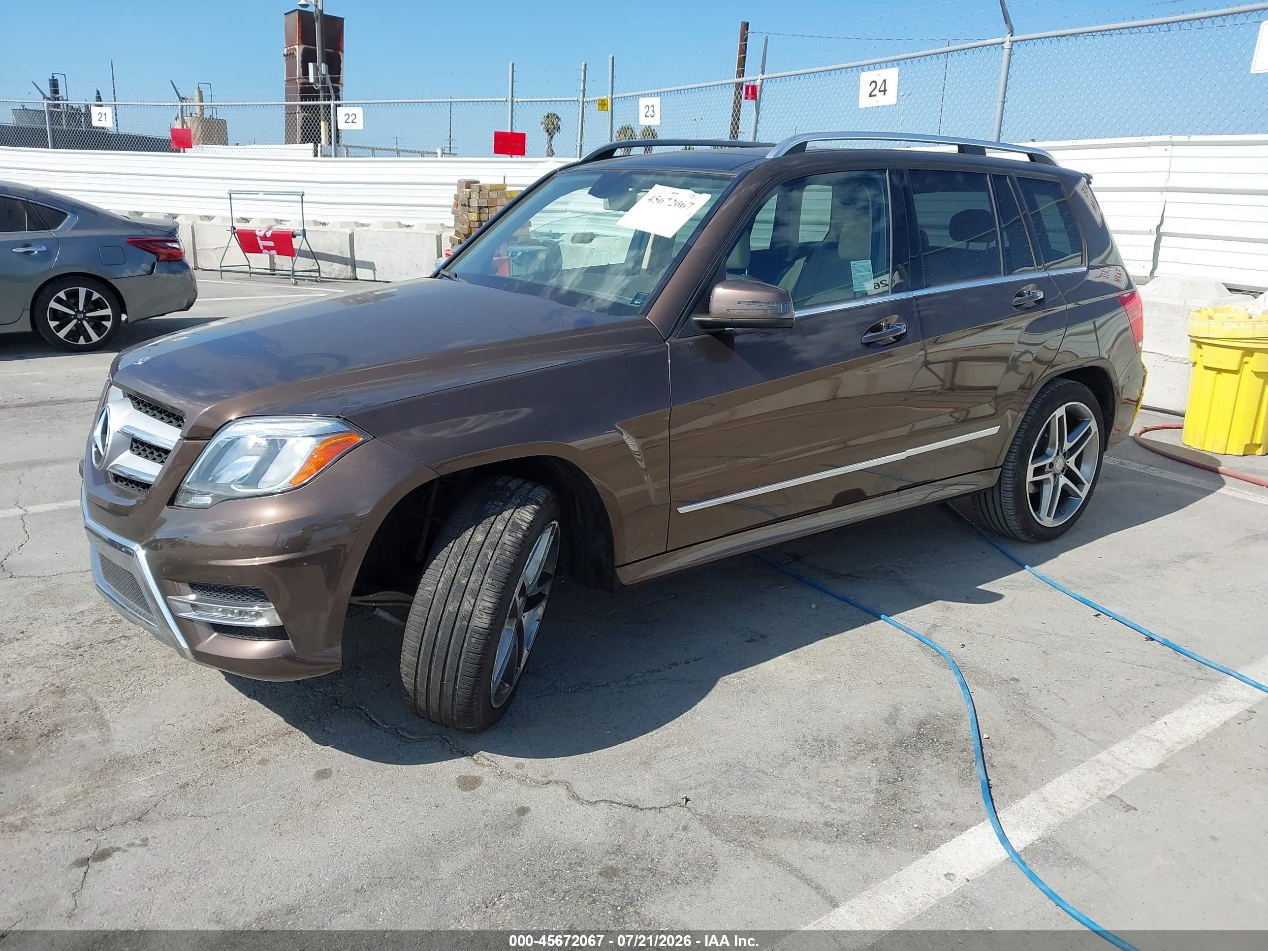 2015 Mercedes-benz Glk 350   Brown vin: WDCGG5HB6FG400667