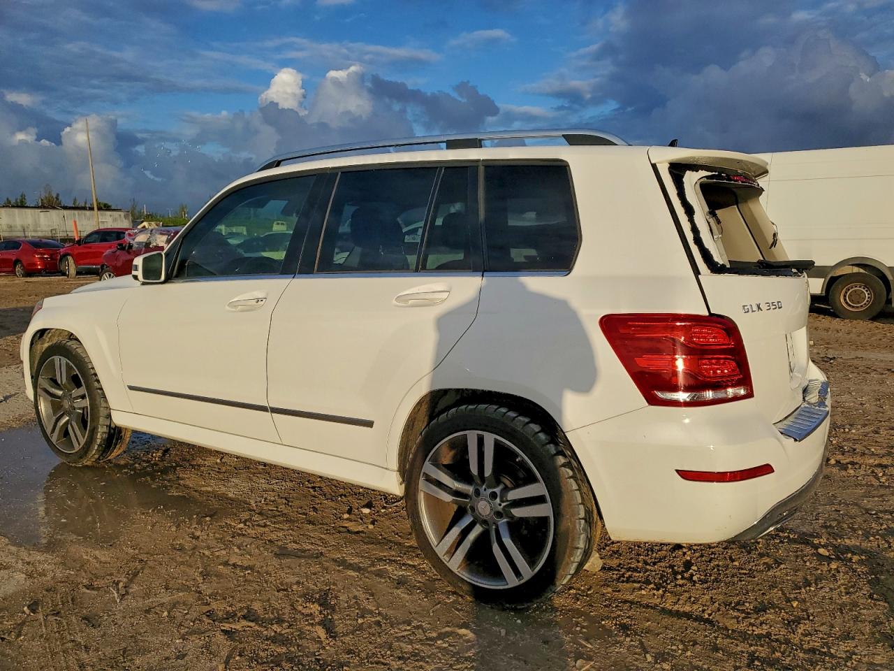 2015 Mercedes-benz Glk 350 White vin: WDCGG5HB6FG415718
