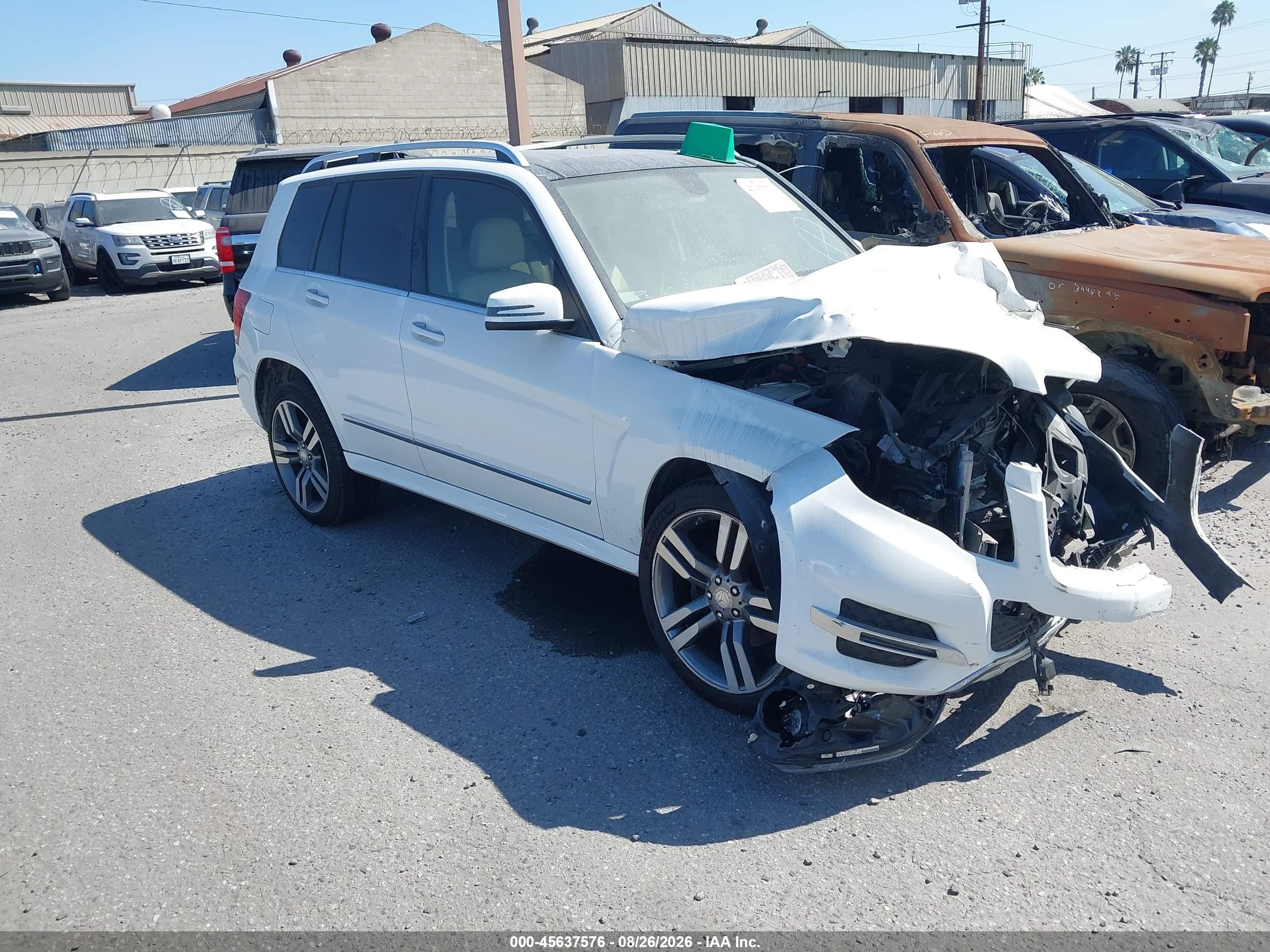 2013 Mercedes-benz Glk 350   Белый vin: WDCGG5HB7DG077470