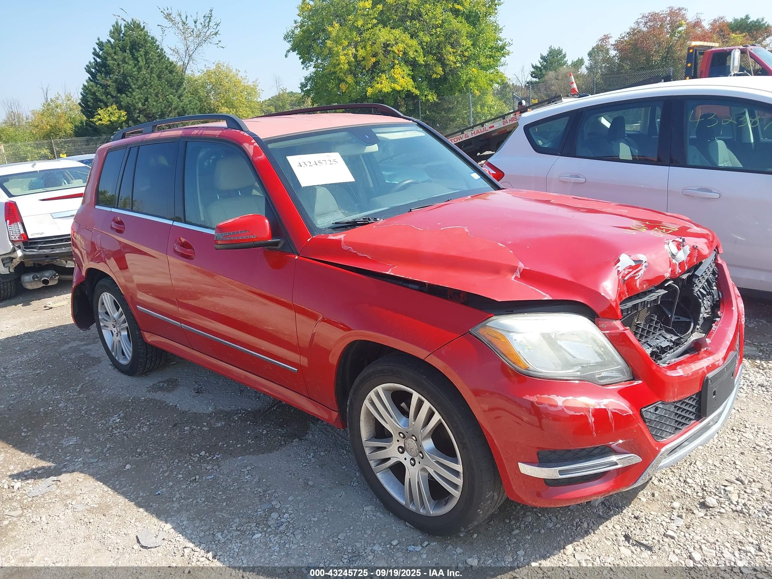 2013 Mercedes-benz Glk 350   Red vin: WDCGG5HB7DG129101