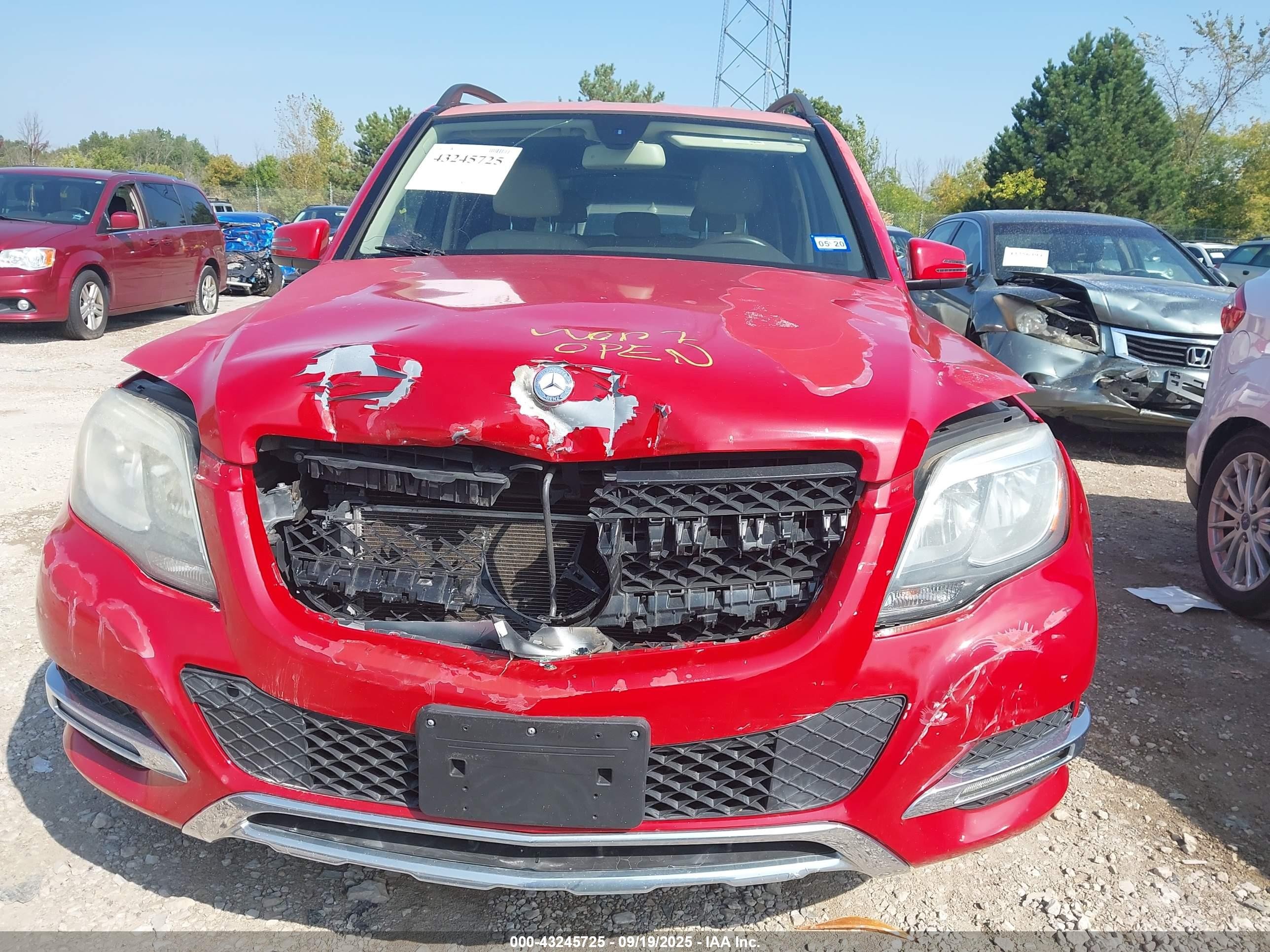 2013 Mercedes-benz Glk 350   Red vin: WDCGG5HB7DG129101
