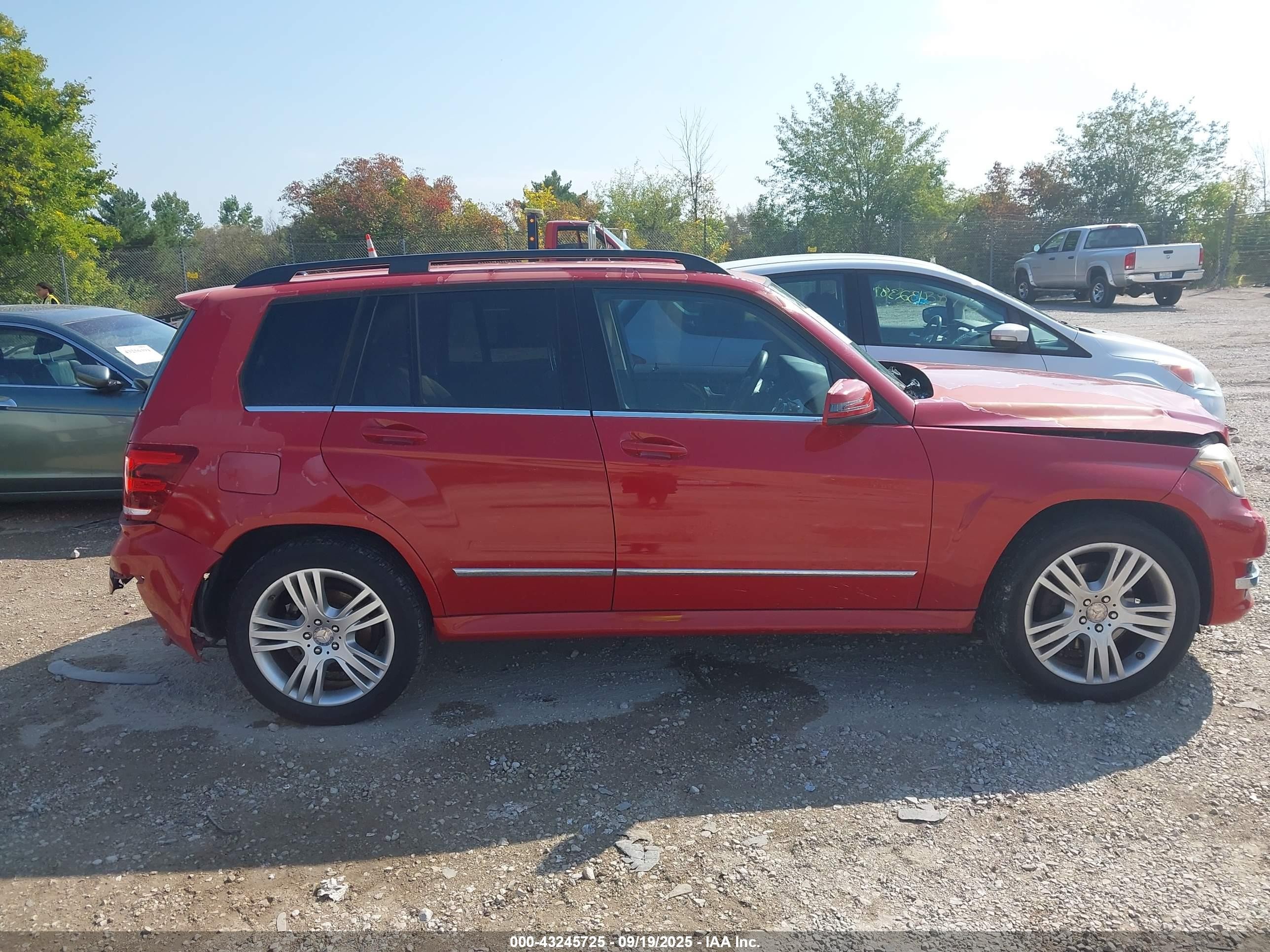 2013 Mercedes-benz Glk 350   Red vin: WDCGG5HB7DG129101