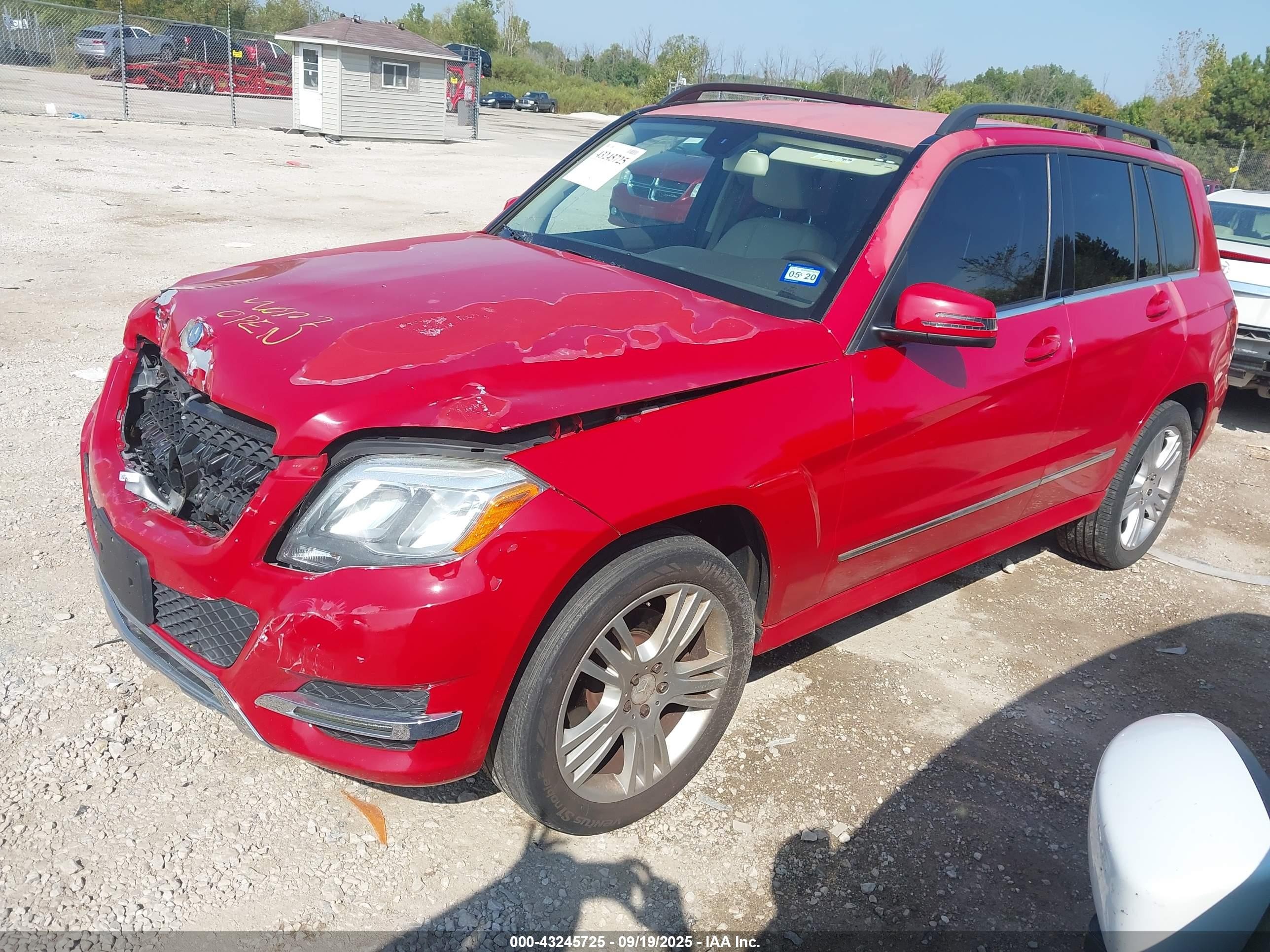 2013 Mercedes-benz Glk 350   Red vin: WDCGG5HB7DG129101