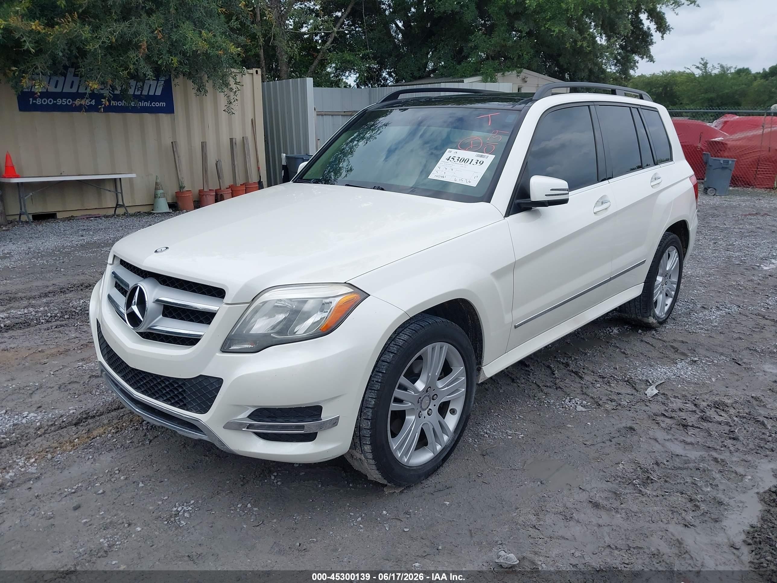 2014 Mercedes-benz Glk 350   White vin: WDCGG5HB7EG179806