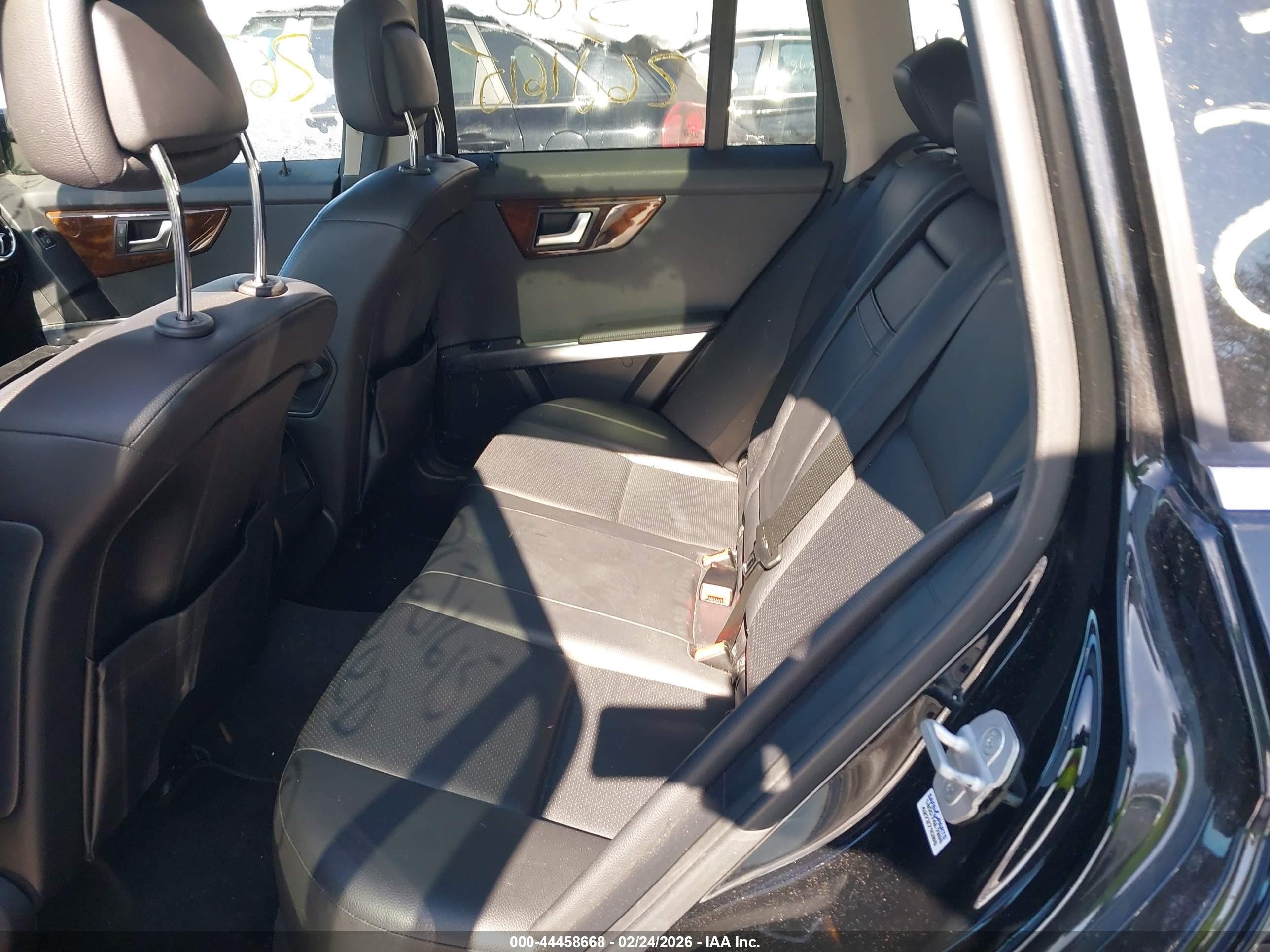 2014 Mercedes-benz Glk 350   Black vin: WDCGG5HB7EG251944