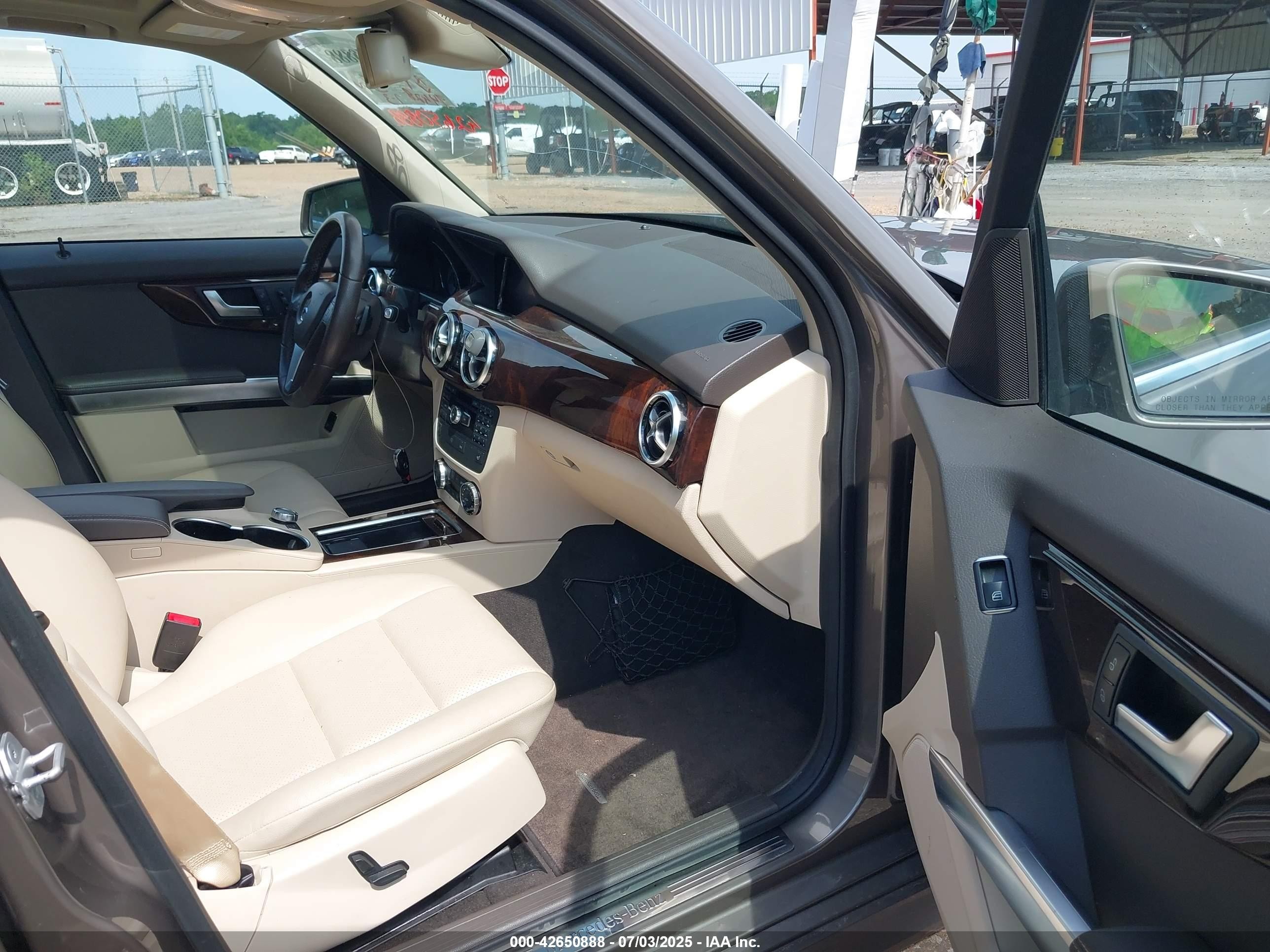2014 Mercedes-benz Glk 350   Brown vin: WDCGG5HB7EG264483