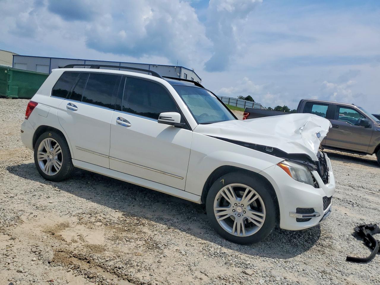 2014 Mercedes-benz Glk 350 White vin: WDCGG5HB7EG292414