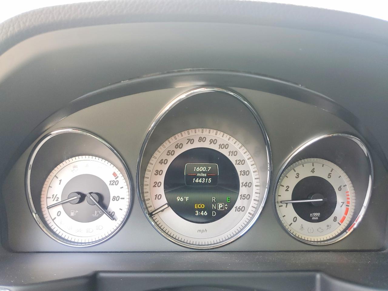 2014 Mercedes-benz Glk 350 White vin: WDCGG5HB7EG292414
