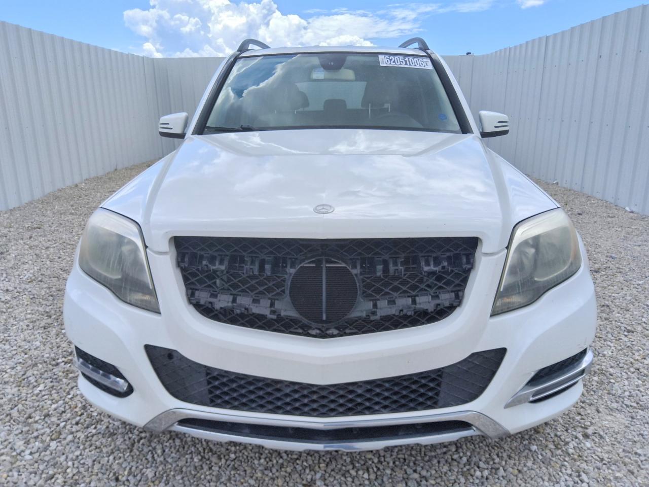2014 Mercedes-benz Glk 350 White vin: WDCGG5HB7EG316758