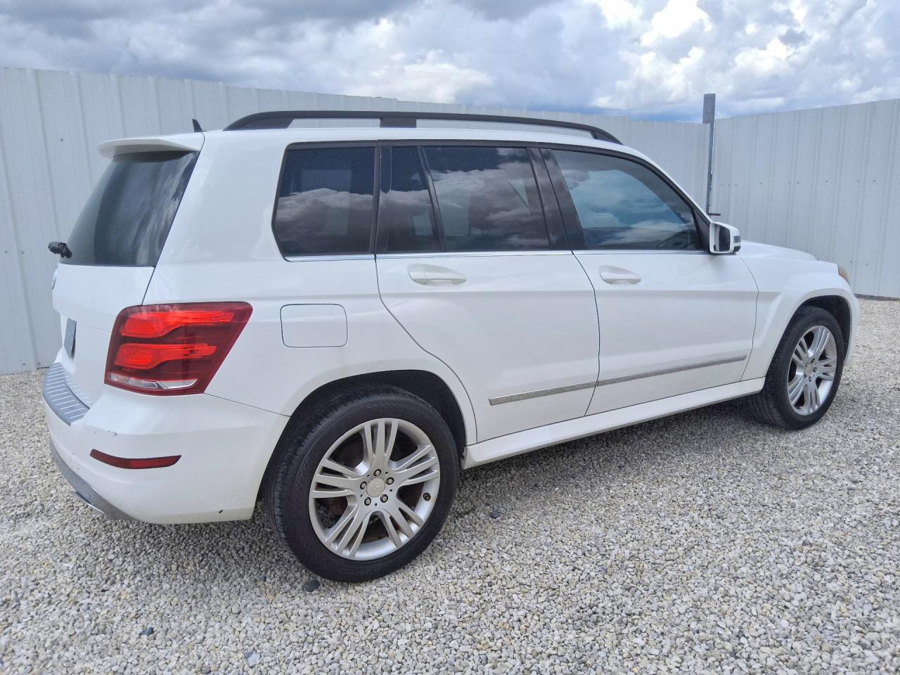 2014 Mercedes-benz Glk 350 White vin: WDCGG5HB7EG316758