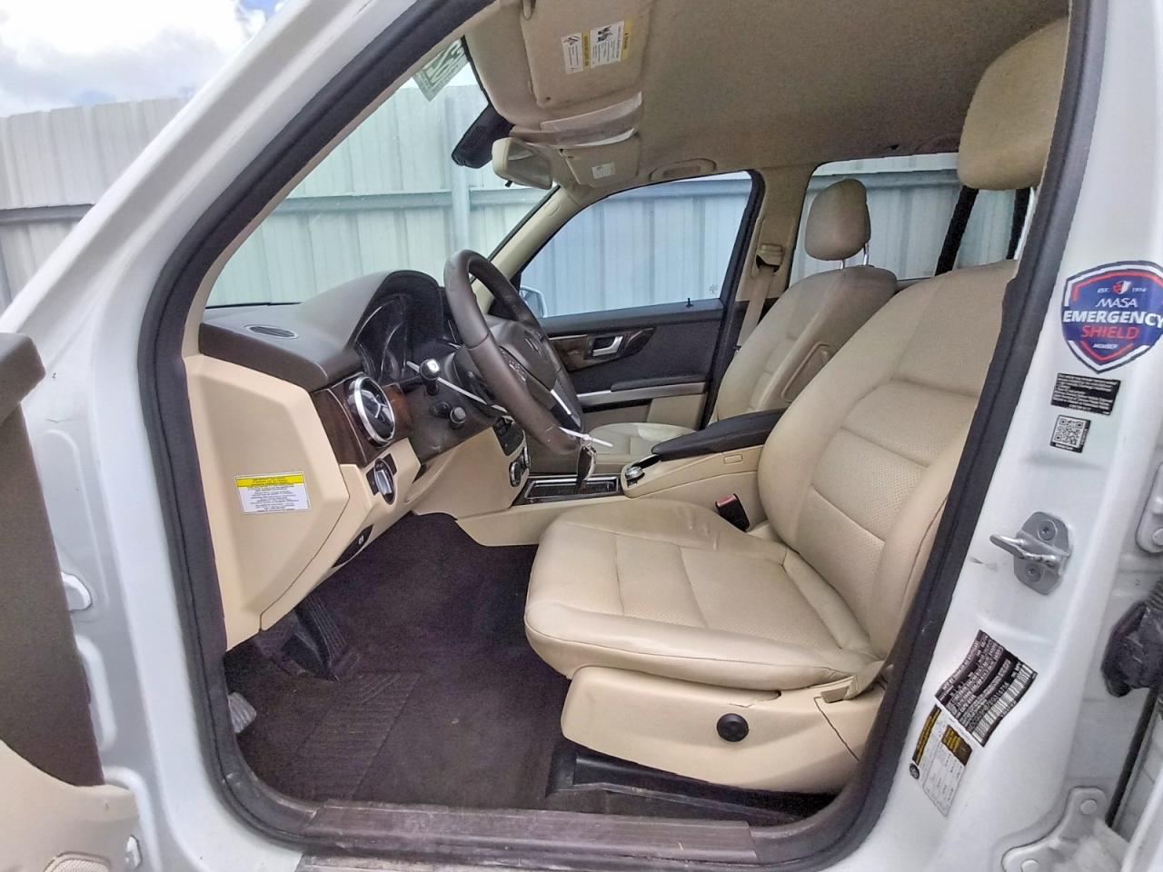 2014 Mercedes-benz Glk 350 White vin: WDCGG5HB7EG316758