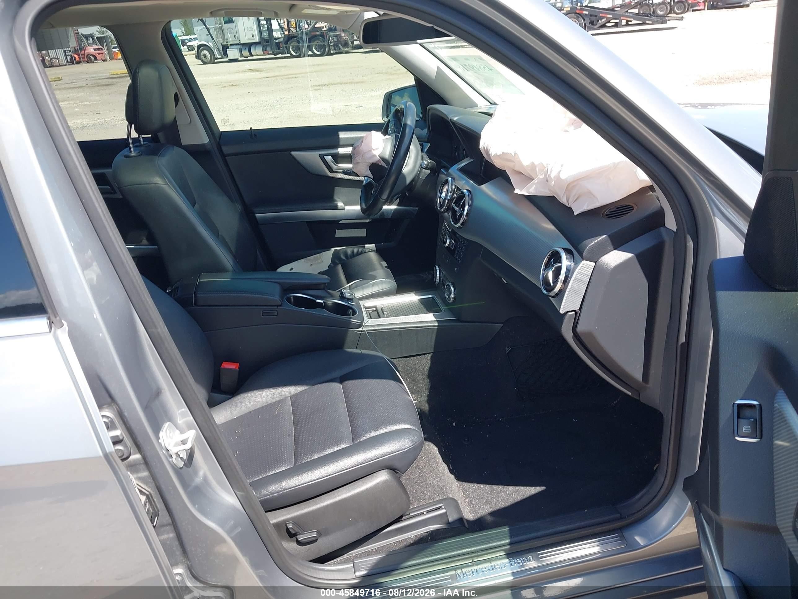 2014 Mercedes-benz Glk 350   Silver vin: WDCGG5HB7EG322088