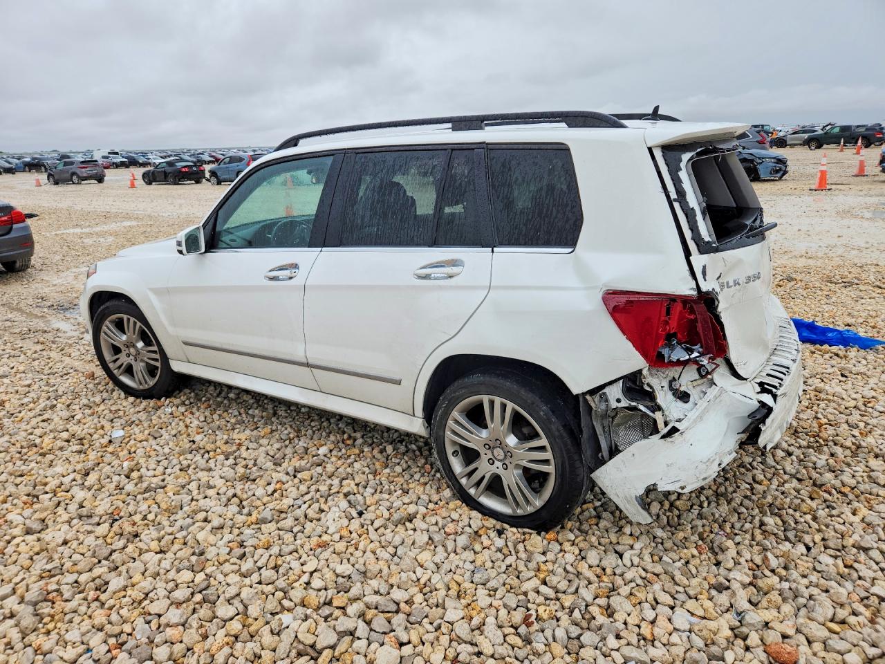 2015 Mercedes-benz Glk White vin: WDCGG5HB7FG426386