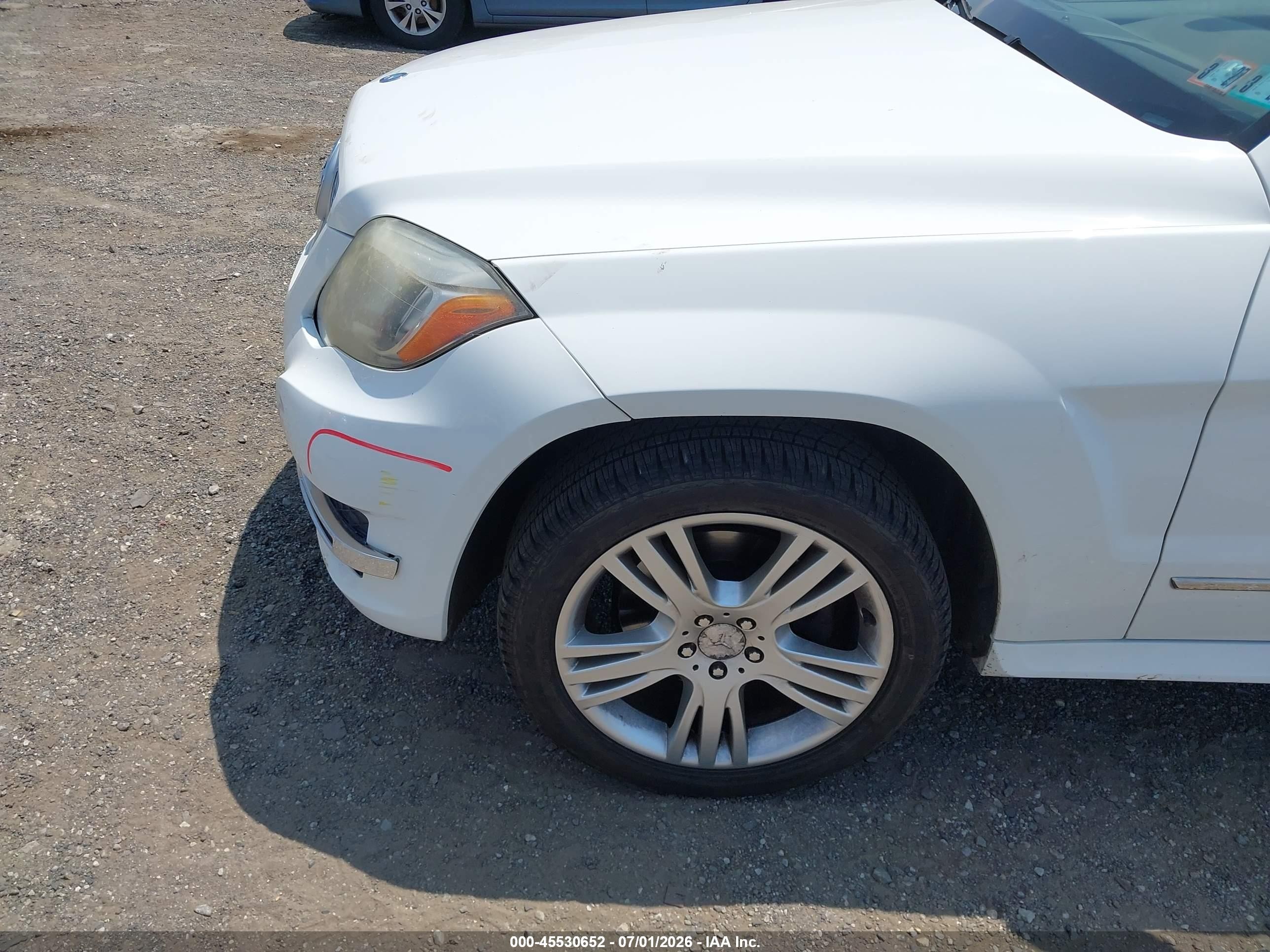 2014 Mercedes-benz Glk 350   White vin: WDCGG5HB8EG286329