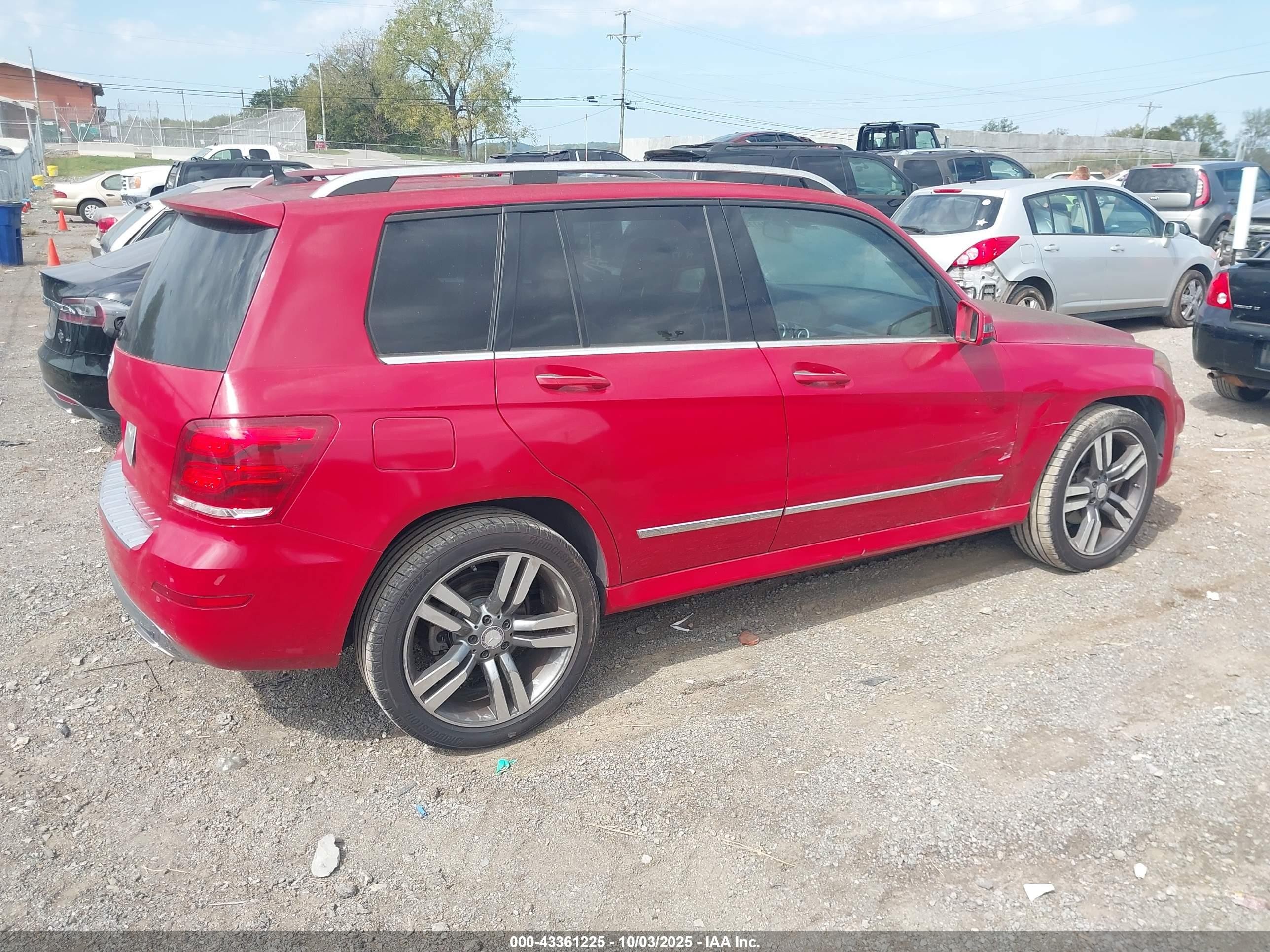 2015 Mercedes-benz Glk 350   Red vin: WDCGG5HB8FG364223