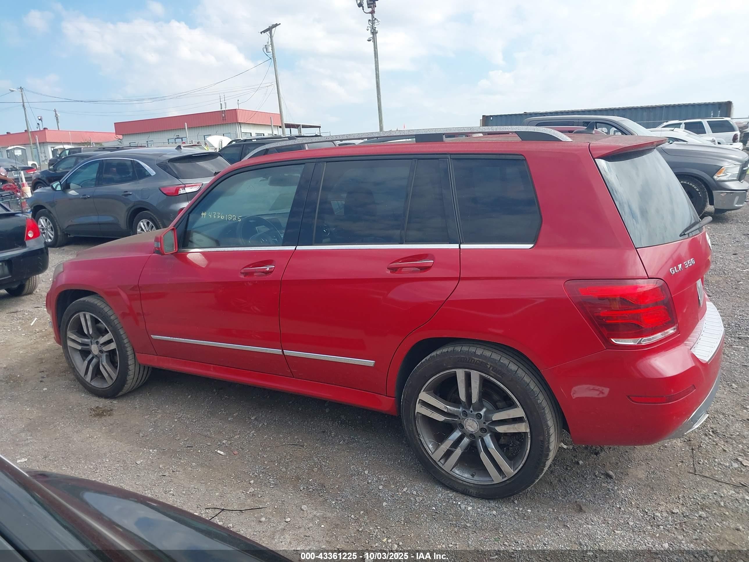 2015 Mercedes-benz Glk 350   Red vin: WDCGG5HB8FG364223