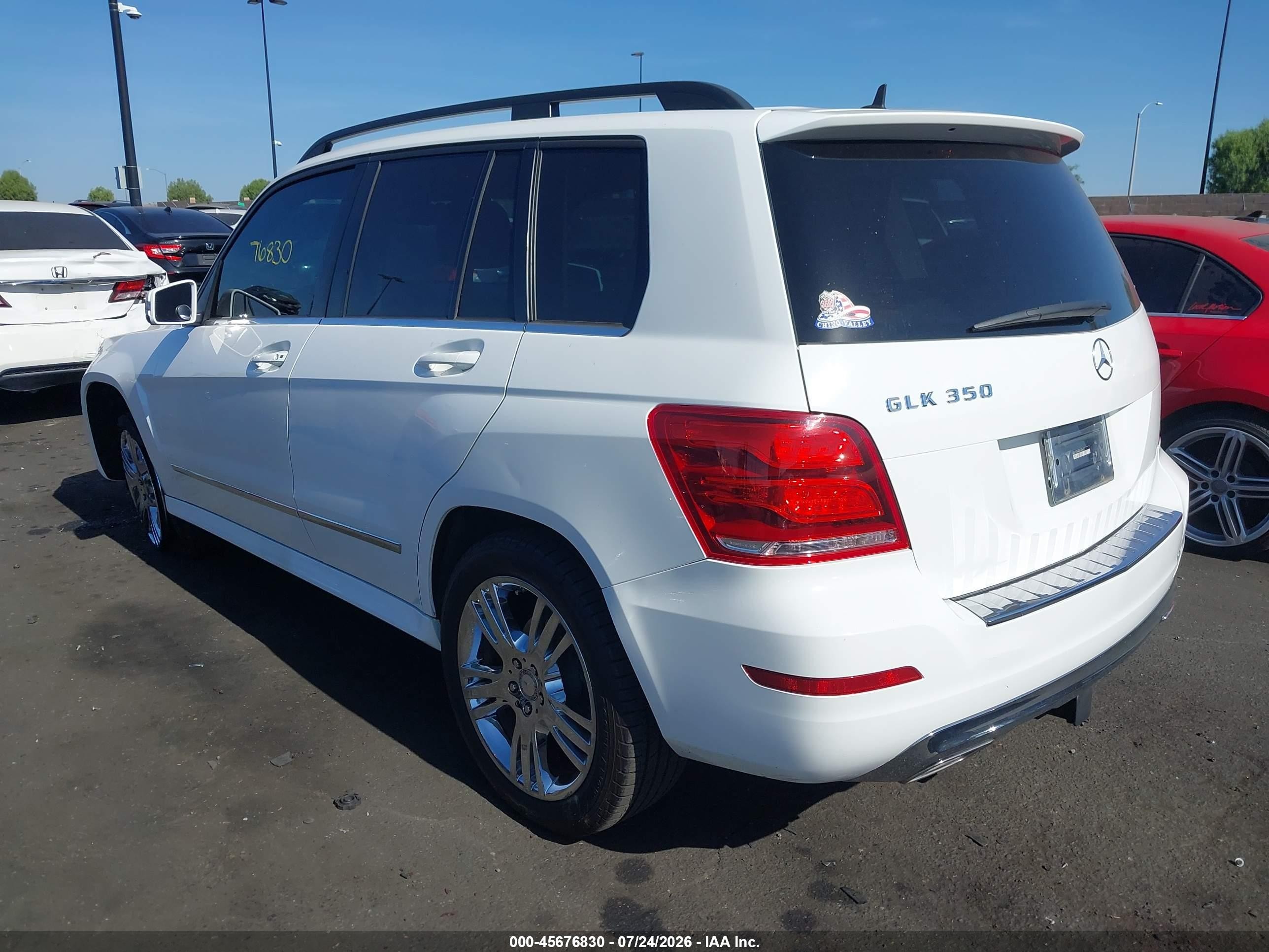 2015 Mercedes-benz Glk 350   White vin: WDCGG5HB8FG402971