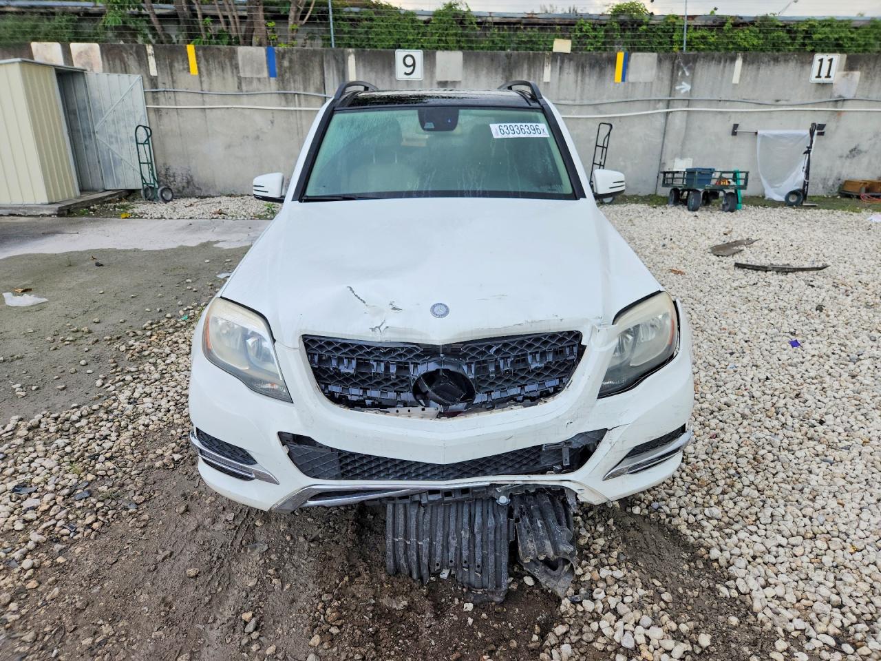 2015 Mercedes-benz Glk 350 White vin: WDCGG5HB8FG439339