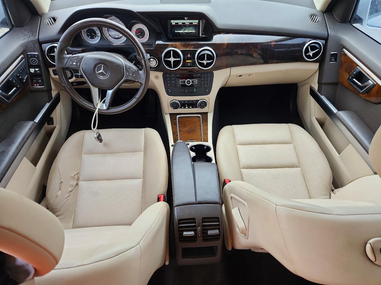 2015 Mercedes-benz Glk 350 White vin: WDCGG5HB8FG439339