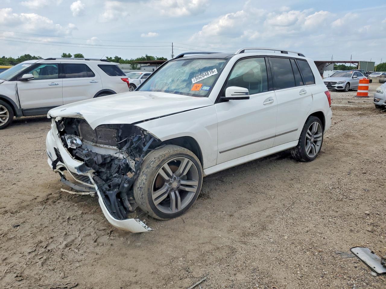 2014 Mercedes-benz Glk 350 White vin: WDCGG5HB9EG237074