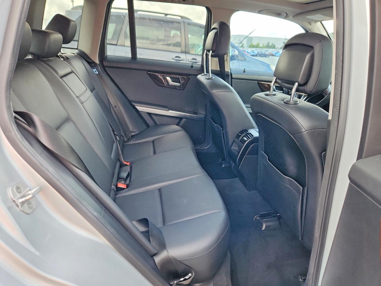 2015 Mercedes-benz Glk 350 Silver vin: WDCGG5HB9FG428687