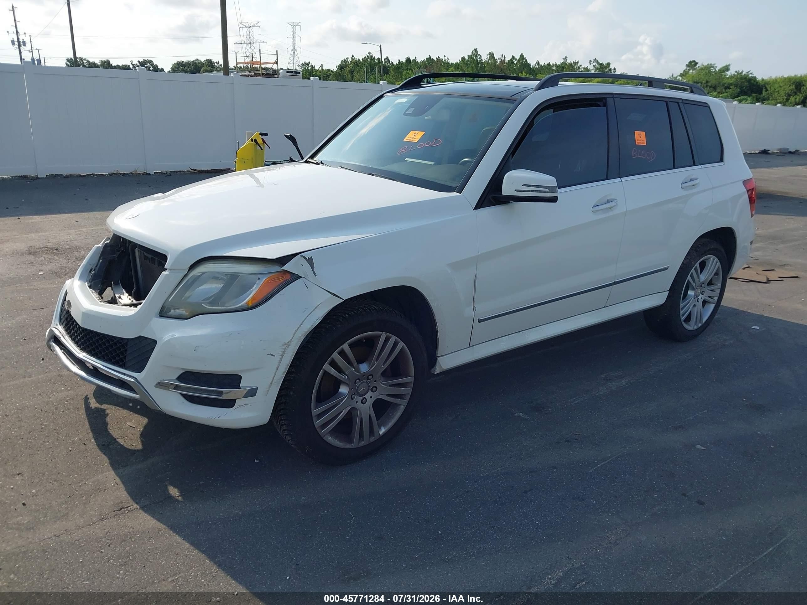 2015 Mercedes-benz Glk 350   White vin: WDCGG5HB9FG439494