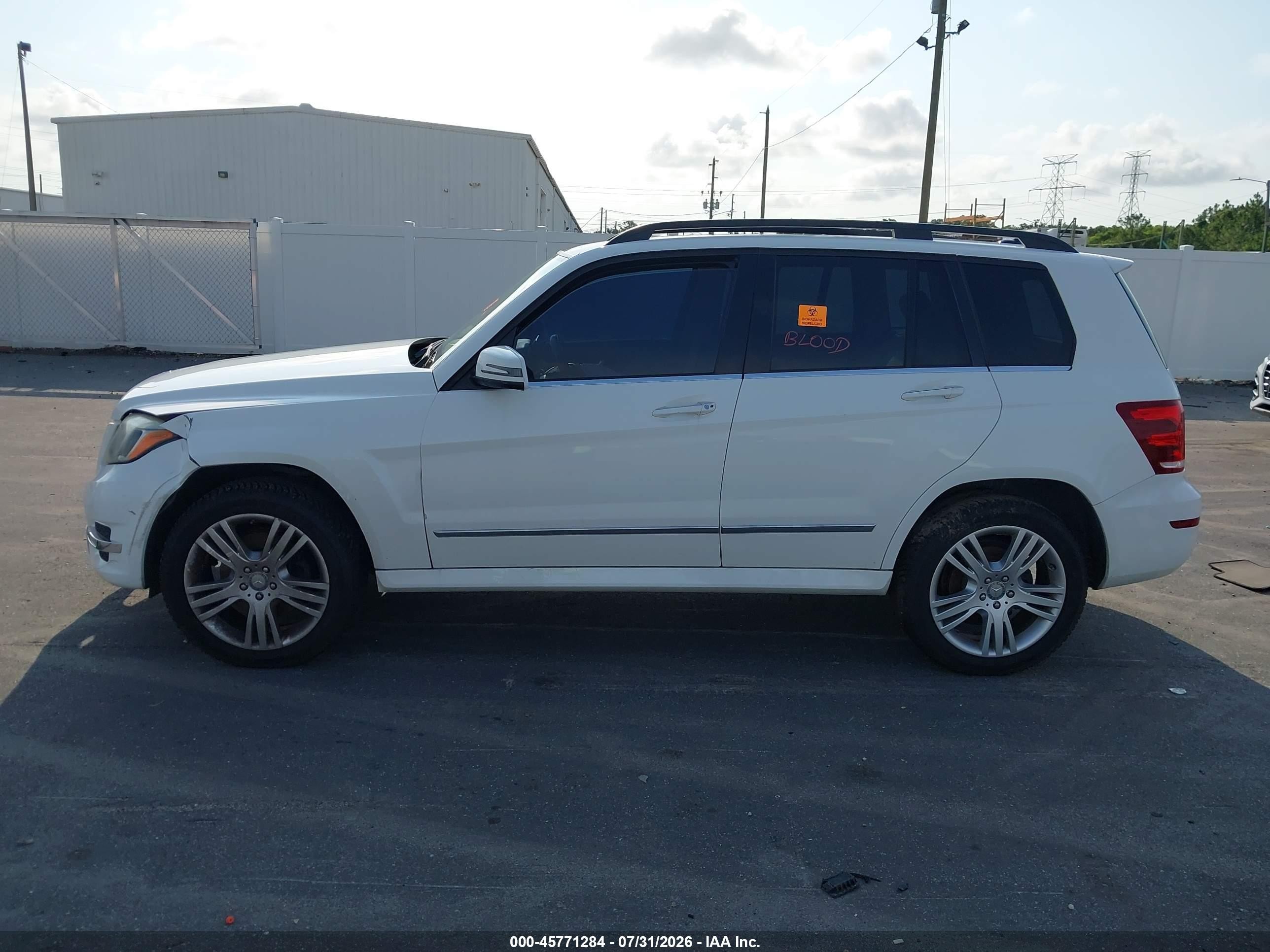 2015 Mercedes-benz Glk 350   White vin: WDCGG5HB9FG439494
